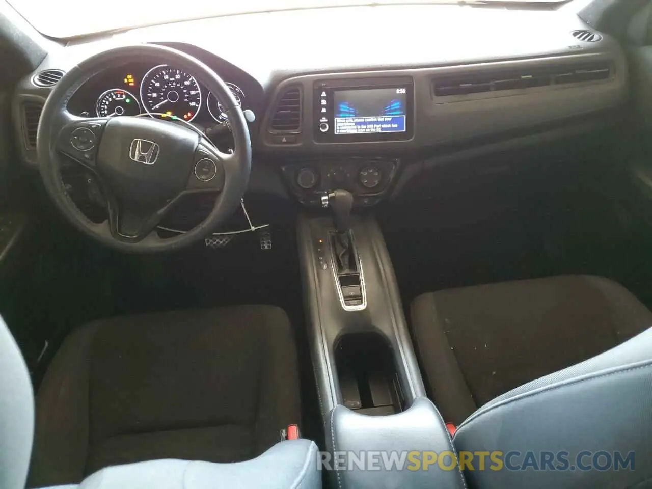 8 Photograph of a damaged car 3CZRU5H11KG702956 HONDA HR-V 2019