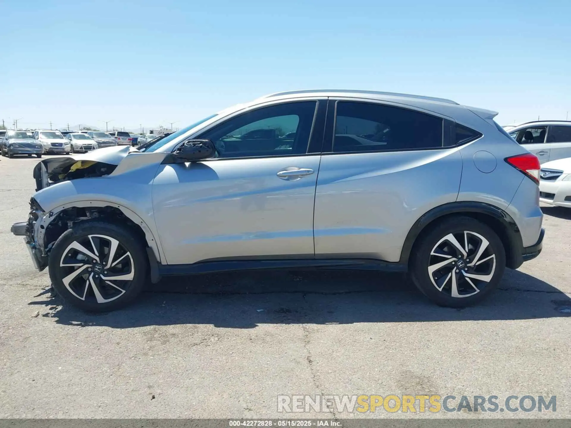 14 Photograph of a damaged car 3CZRU5H12KG706059 HONDA HR-V 2019
