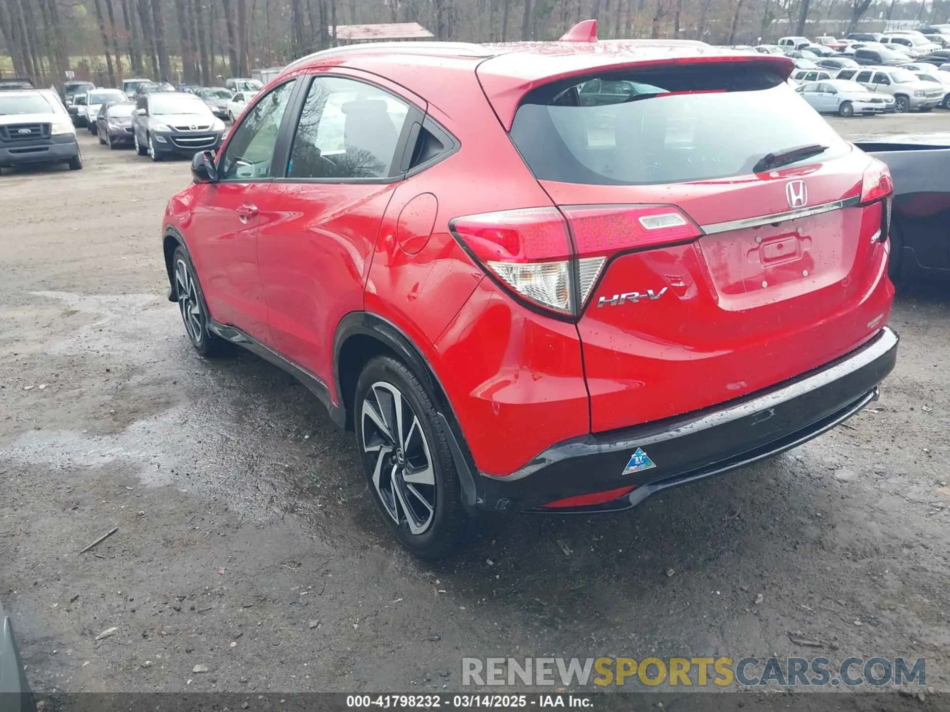 3 Photograph of a damaged car 3CZRU5H12KG706577 HONDA HR-V 2019