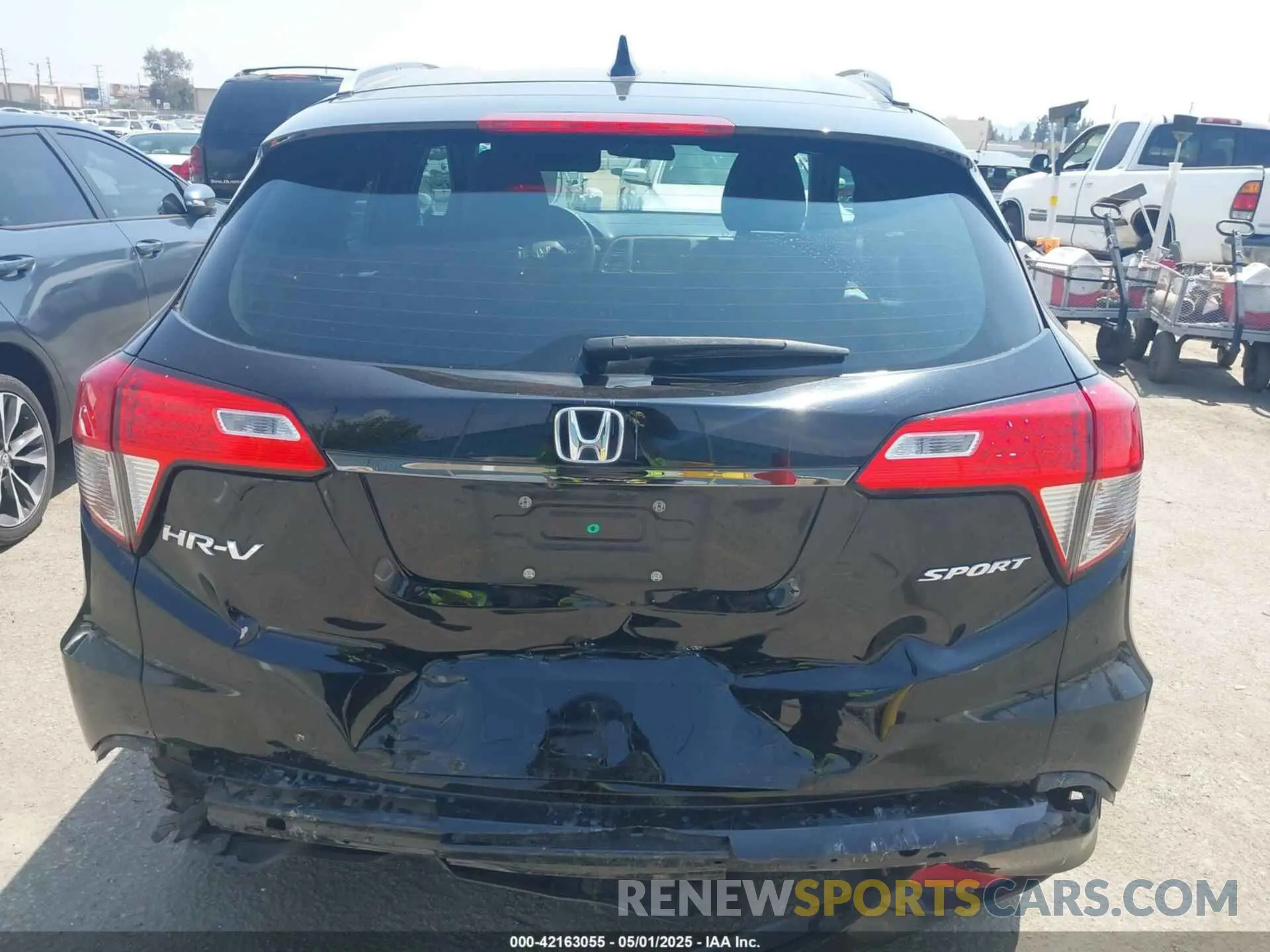 16 Photograph of a damaged car 3CZRU5H12KM725728 HONDA HR-V 2019