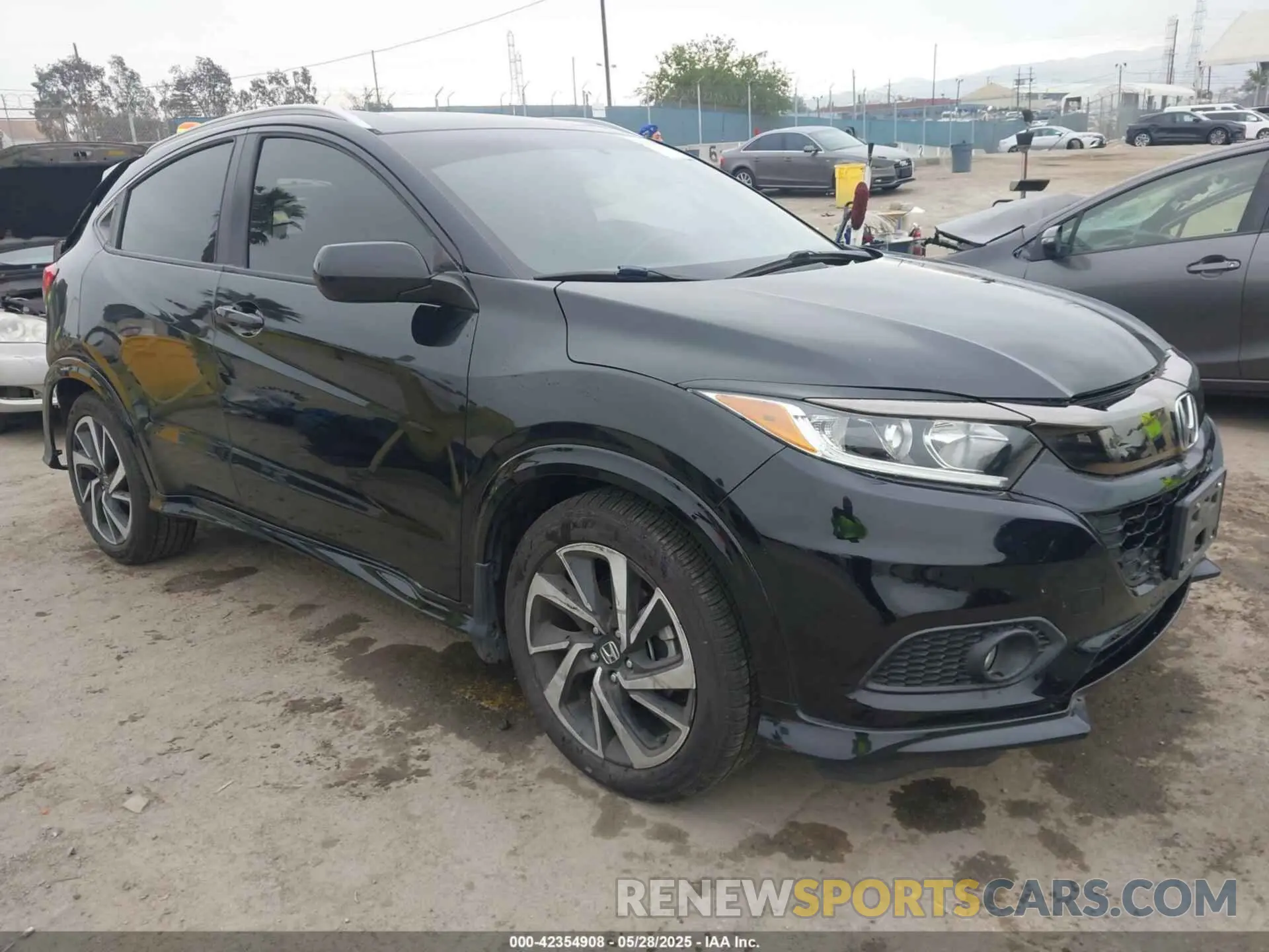 1 Photograph of a damaged car 3CZRU5H12KM726569 HONDA HR-V 2019