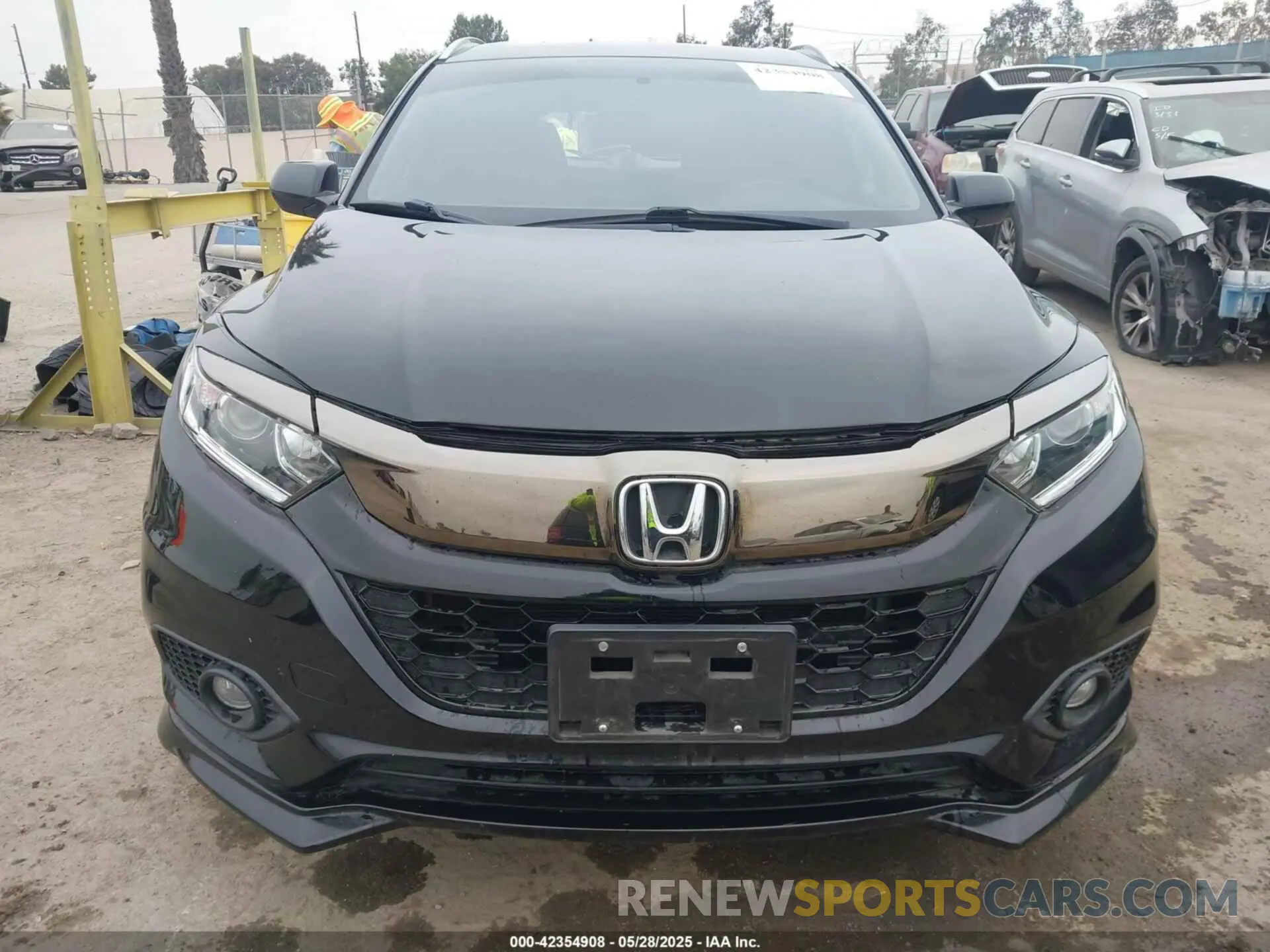 13 Photograph of a damaged car 3CZRU5H12KM726569 HONDA HR-V 2019