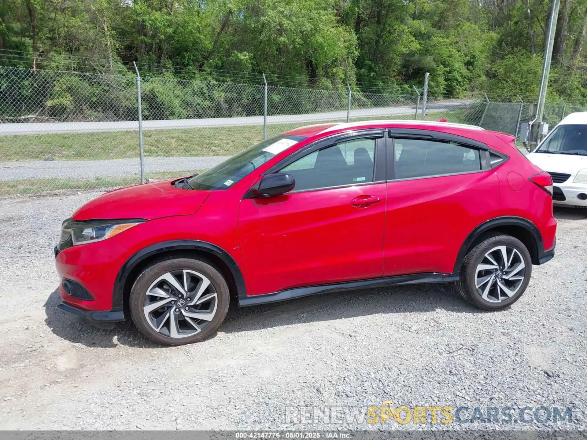 14 Photograph of a damaged car 3CZRU5H13KG703235 HONDA HR-V 2019