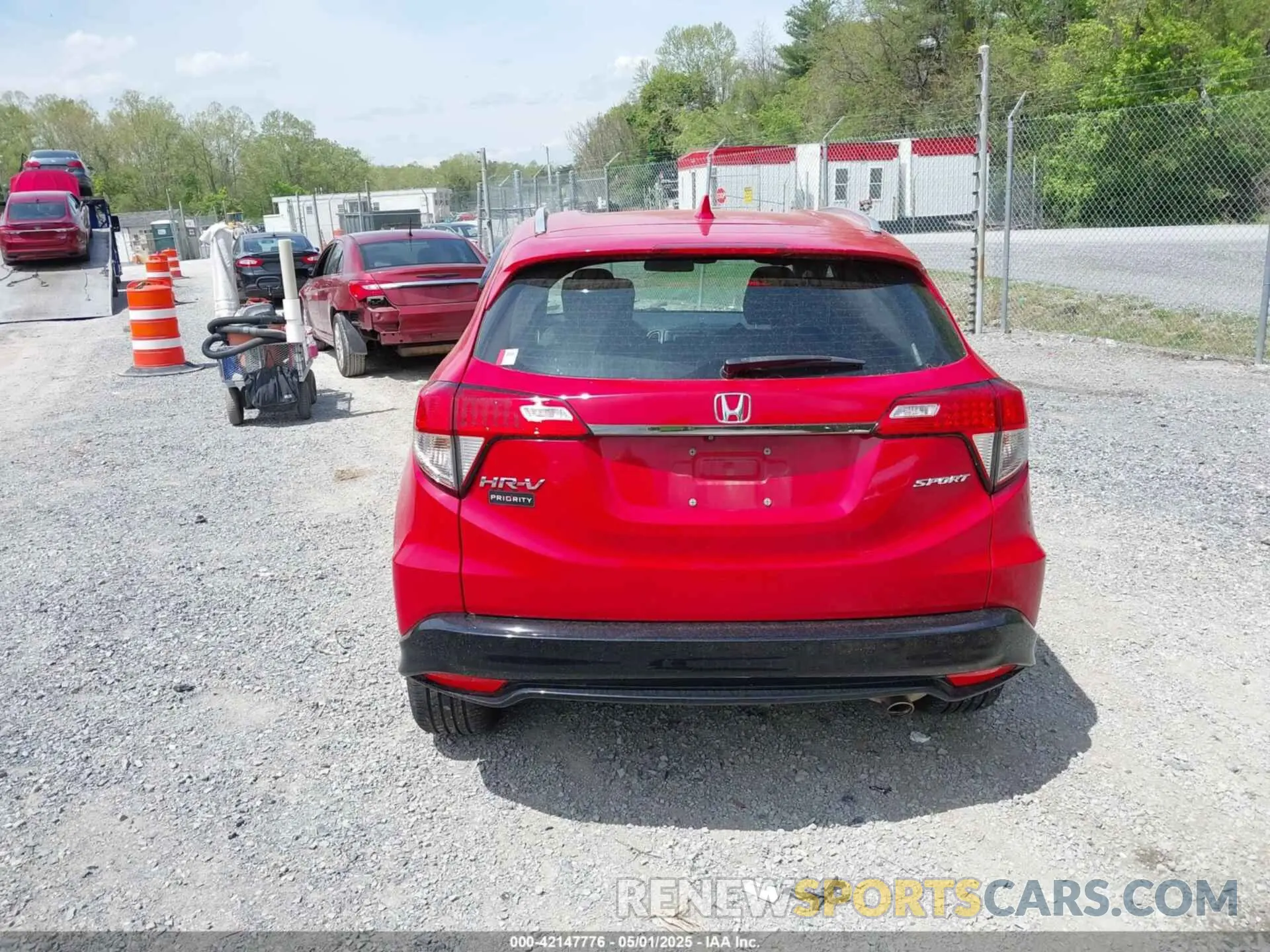 16 Photograph of a damaged car 3CZRU5H13KG703235 HONDA HR-V 2019