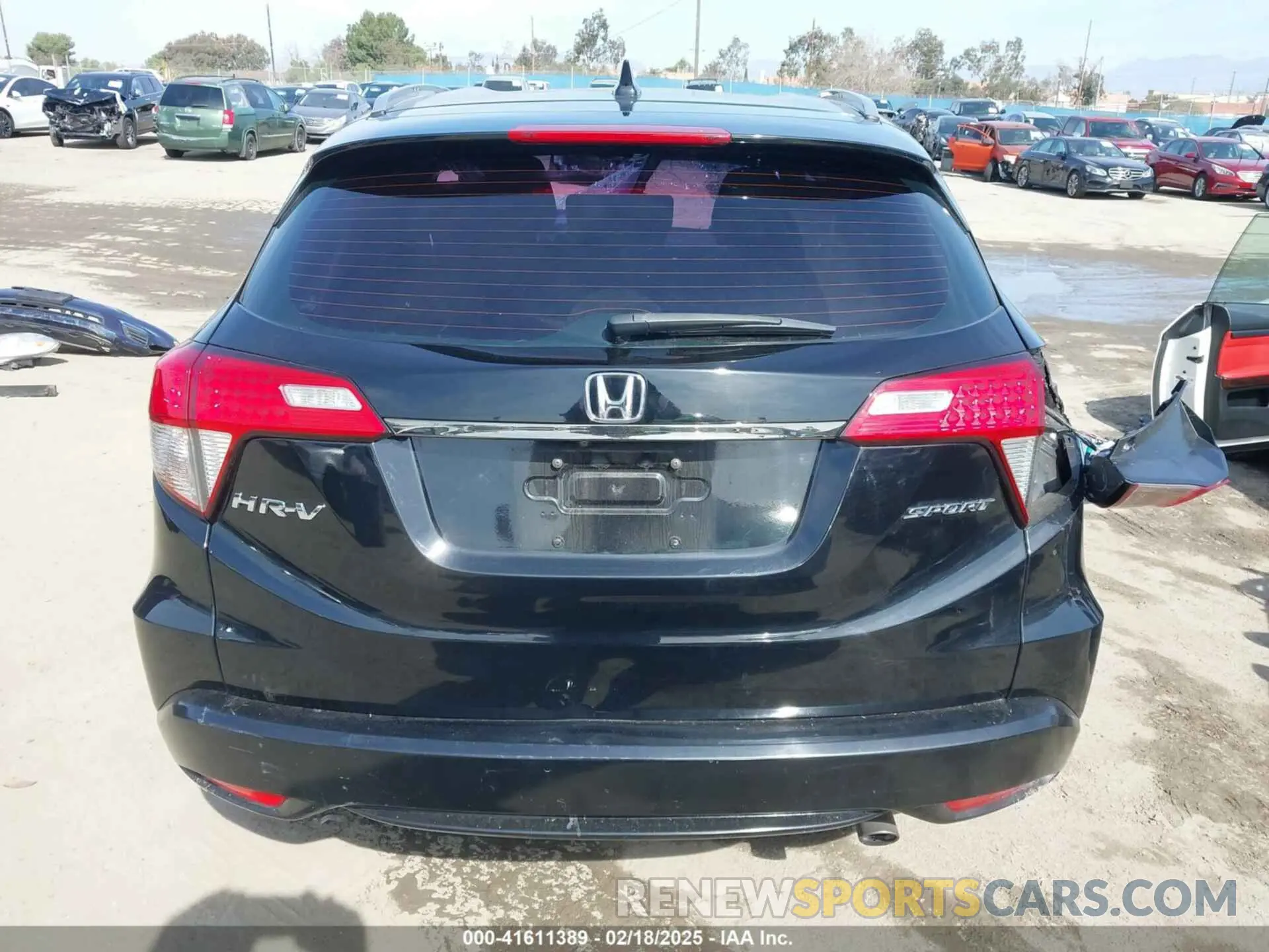 16 Photograph of a damaged car 3CZRU5H13KM729240 HONDA HR-V 2019