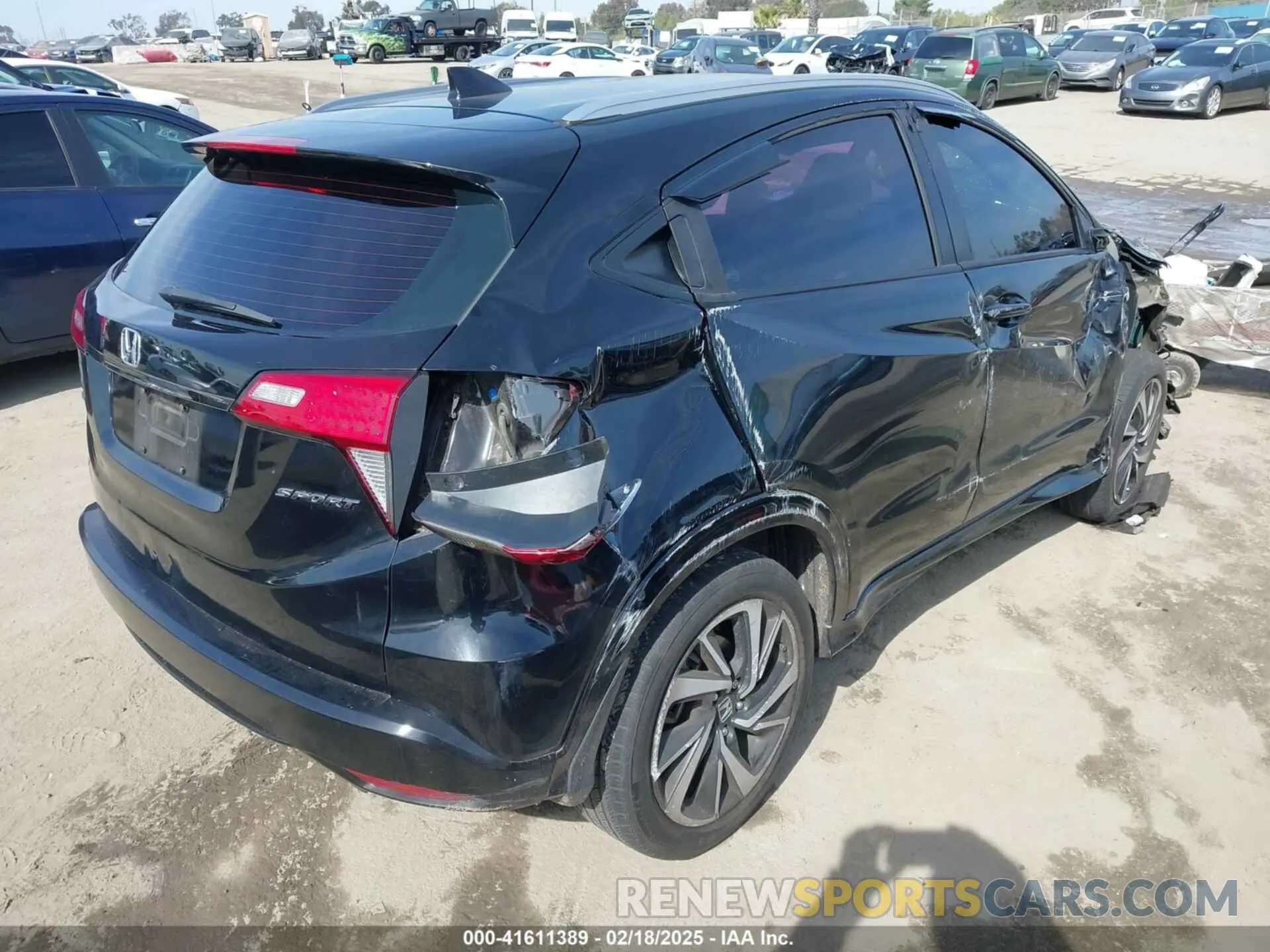 4 Photograph of a damaged car 3CZRU5H13KM729240 HONDA HR-V 2019