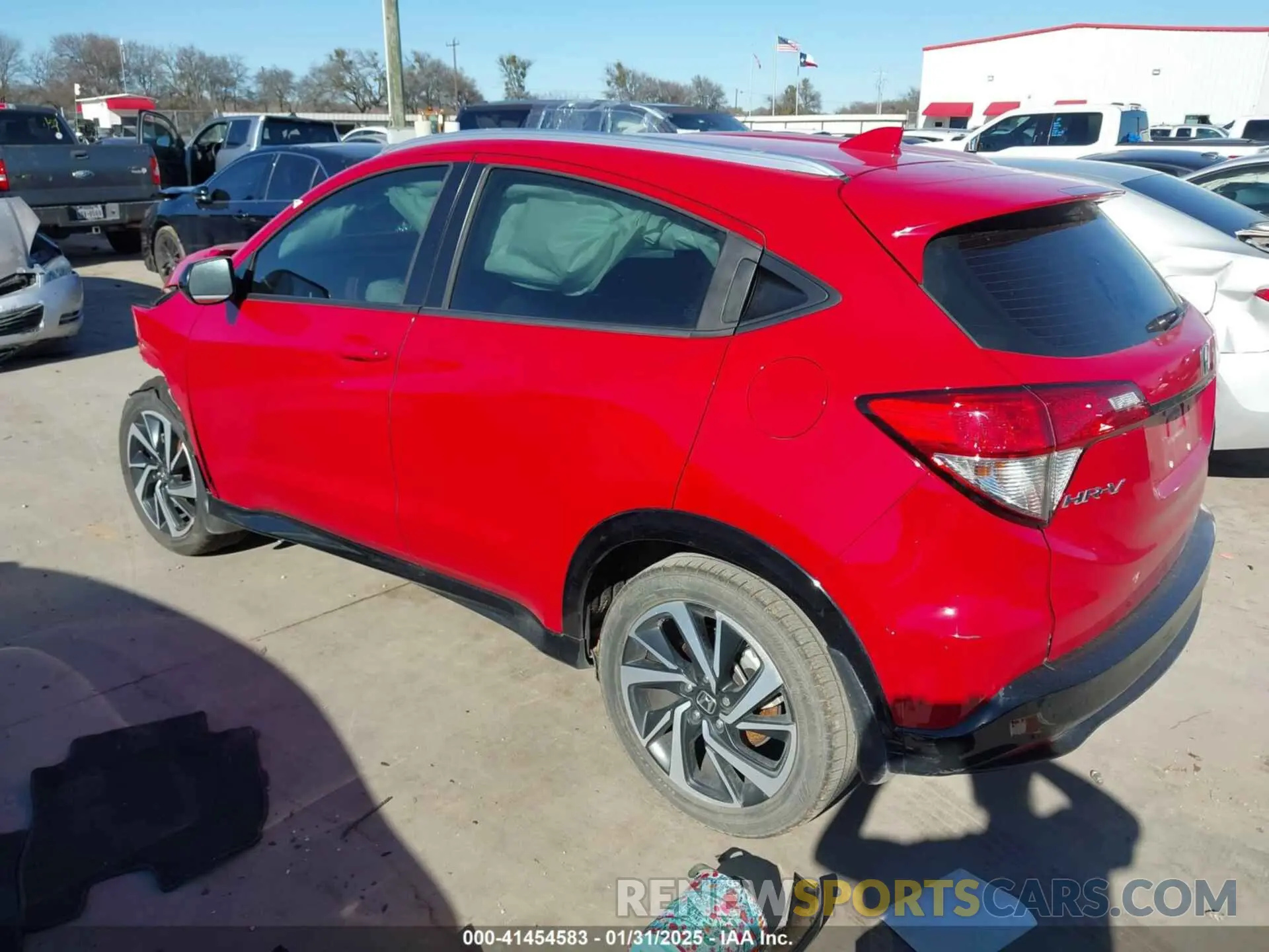 3 Photograph of a damaged car 3CZRU5H14KG706211 HONDA HR-V 2019