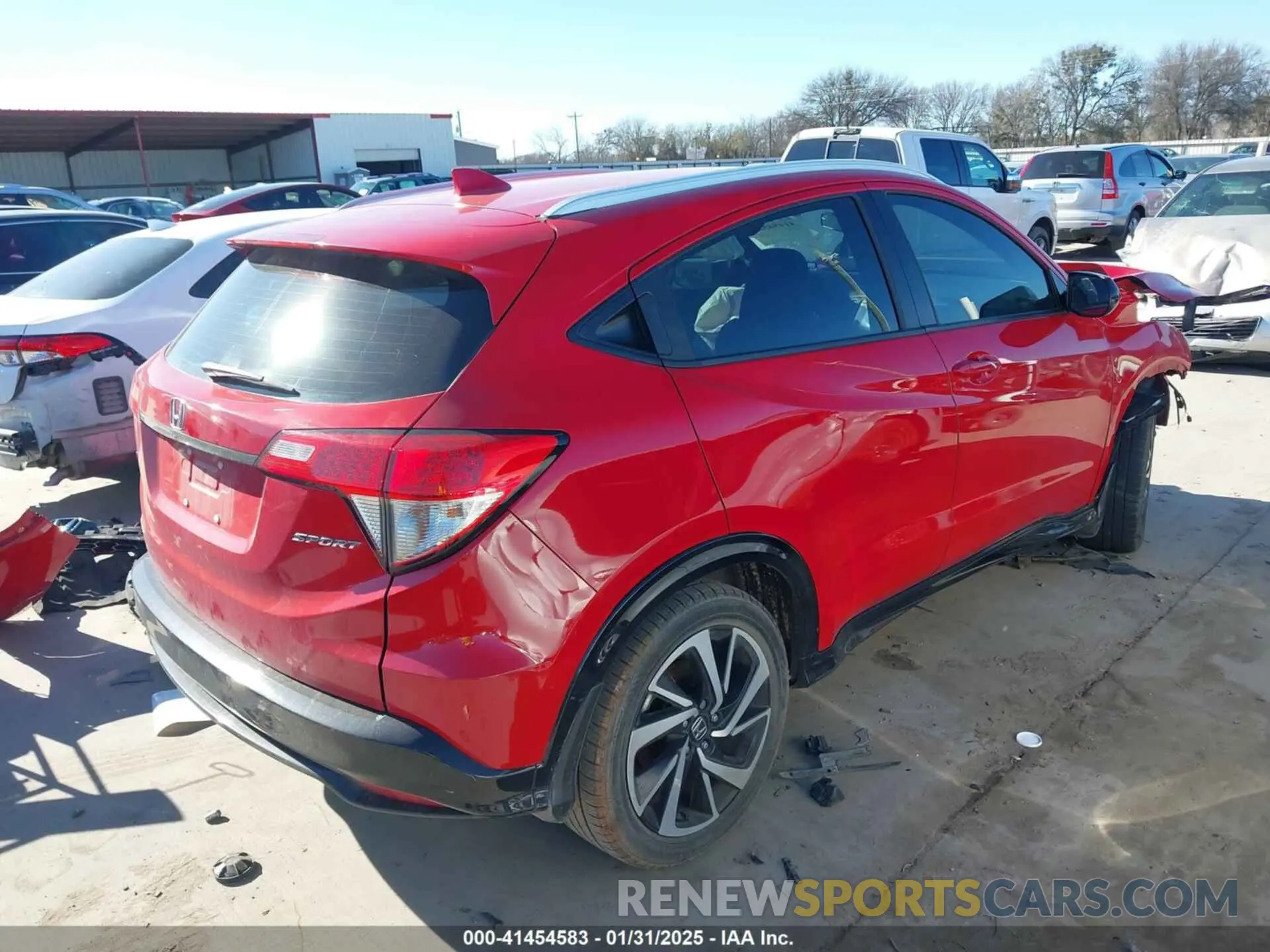 4 Photograph of a damaged car 3CZRU5H14KG706211 HONDA HR-V 2019