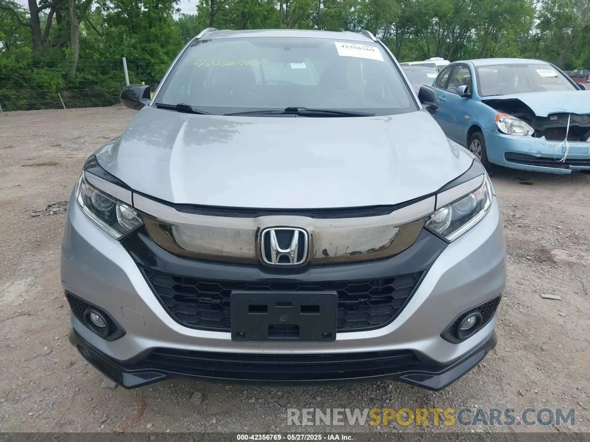 13 Photograph of a damaged car 3CZRU5H15KM725481 HONDA HR-V 2019