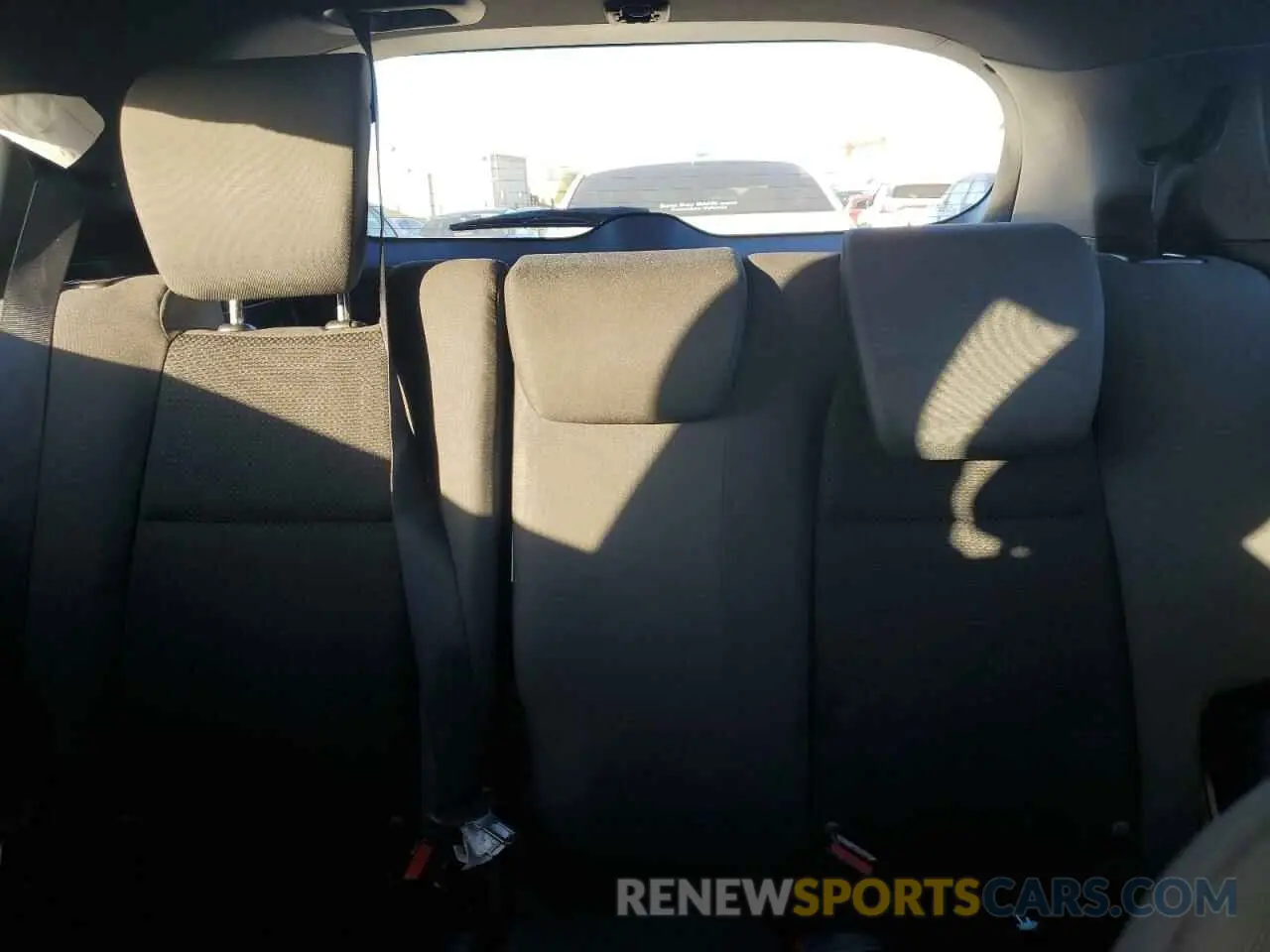 10 Photograph of a damaged car 3CZRU5H15KM727781 HONDA HR-V 2019