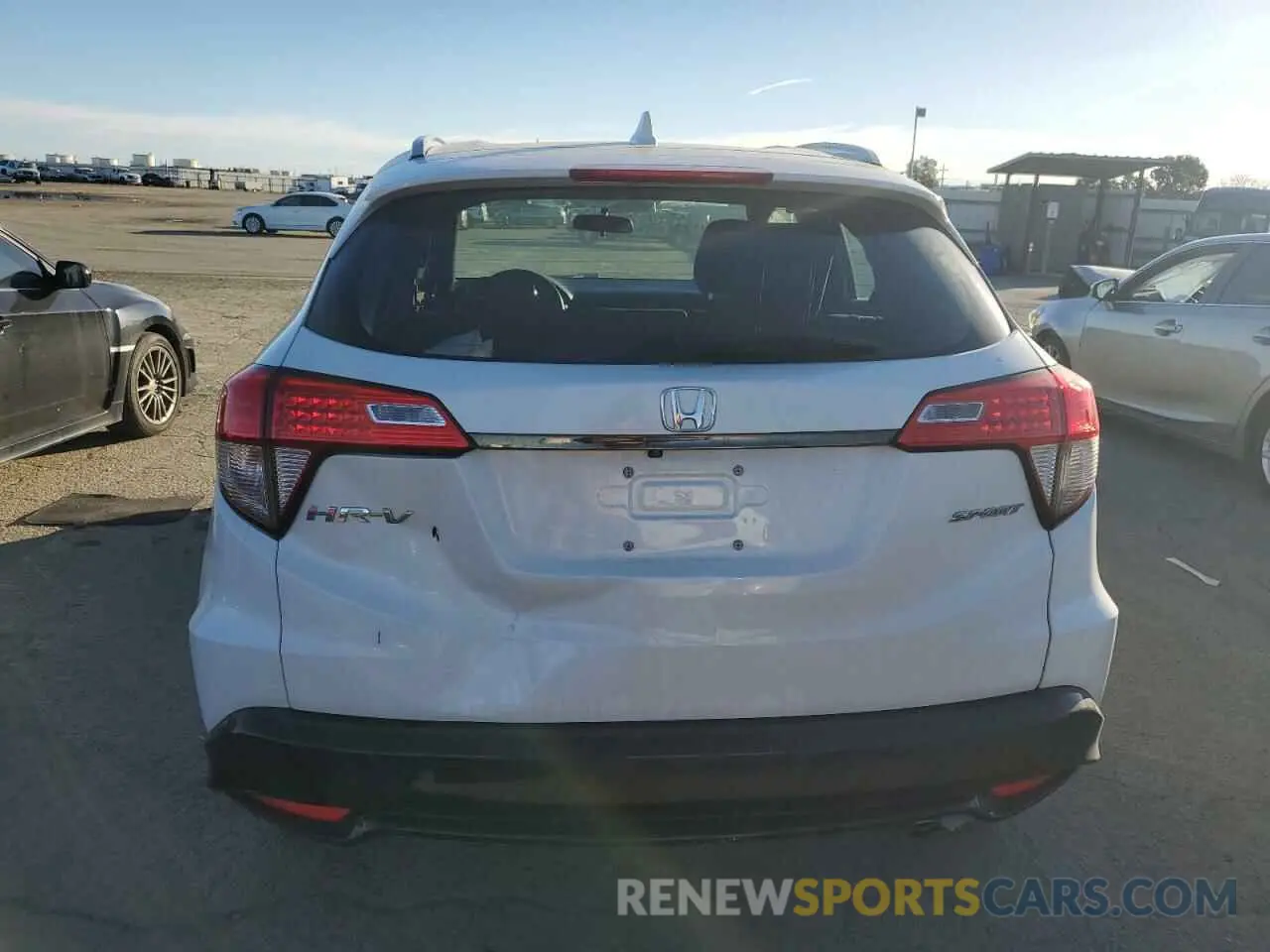 6 Photograph of a damaged car 3CZRU5H15KM727781 HONDA HR-V 2019