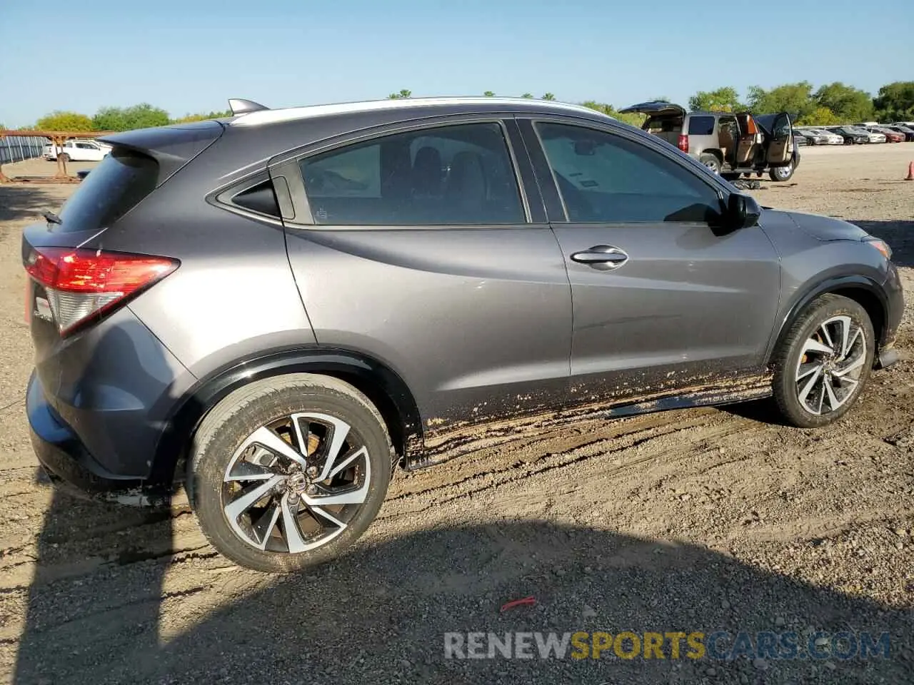 3 Photograph of a damaged car 3CZRU5H16KG702144 HONDA HR-V 2019