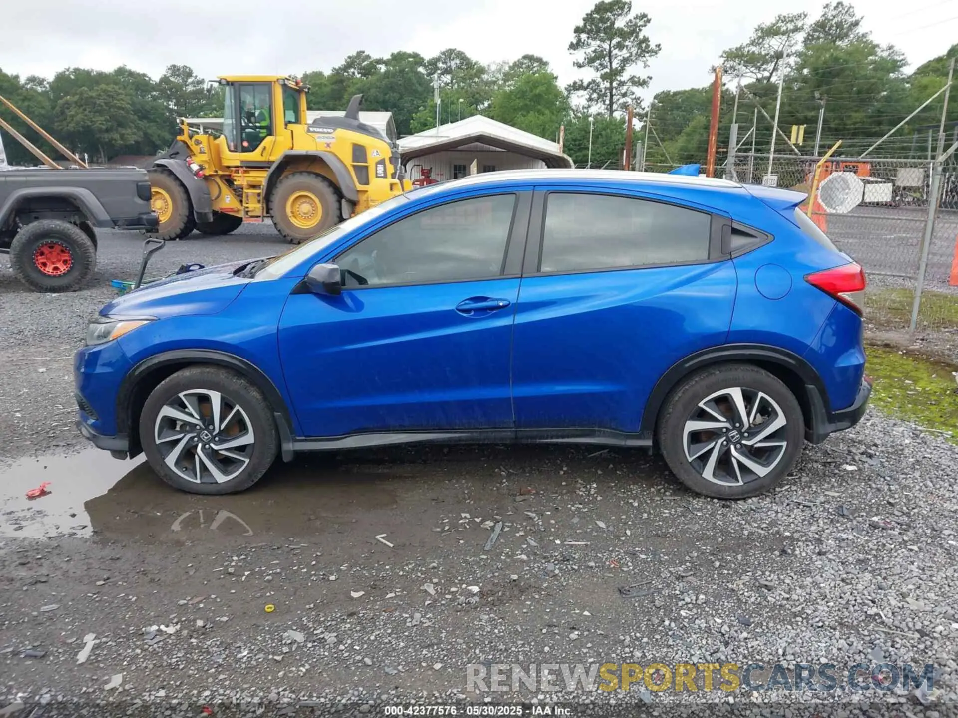 14 Photograph of a damaged car 3CZRU5H16KG704654 HONDA HR-V 2019