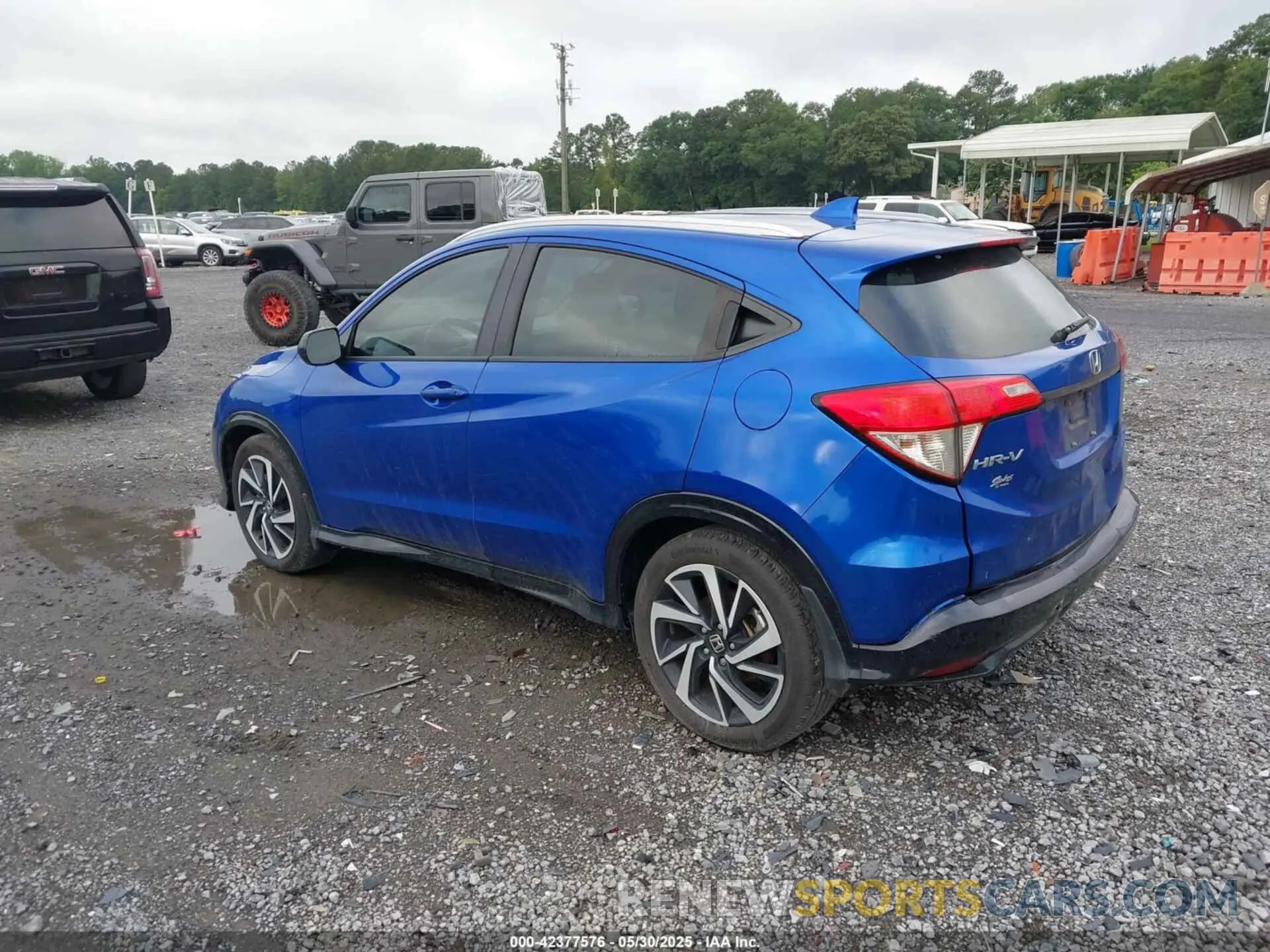 3 Photograph of a damaged car 3CZRU5H16KG704654 HONDA HR-V 2019