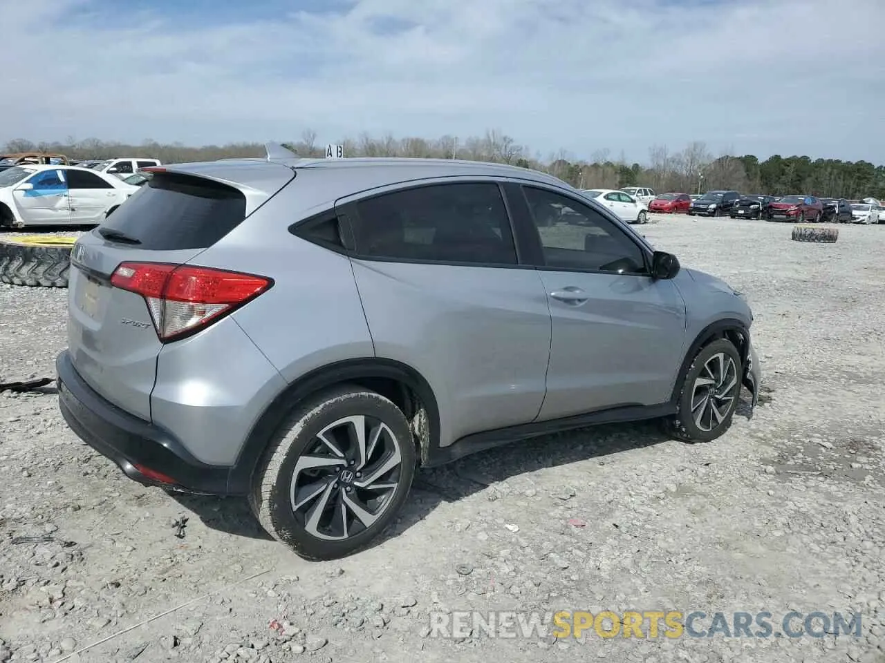 3 Photograph of a damaged car 3CZRU5H17KM721139 HONDA HR-V 2019