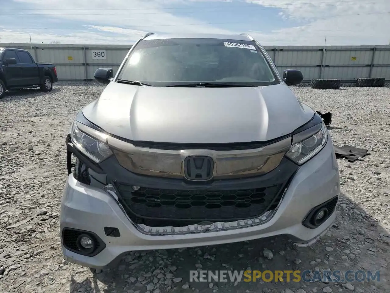 5 Photograph of a damaged car 3CZRU5H17KM721139 HONDA HR-V 2019