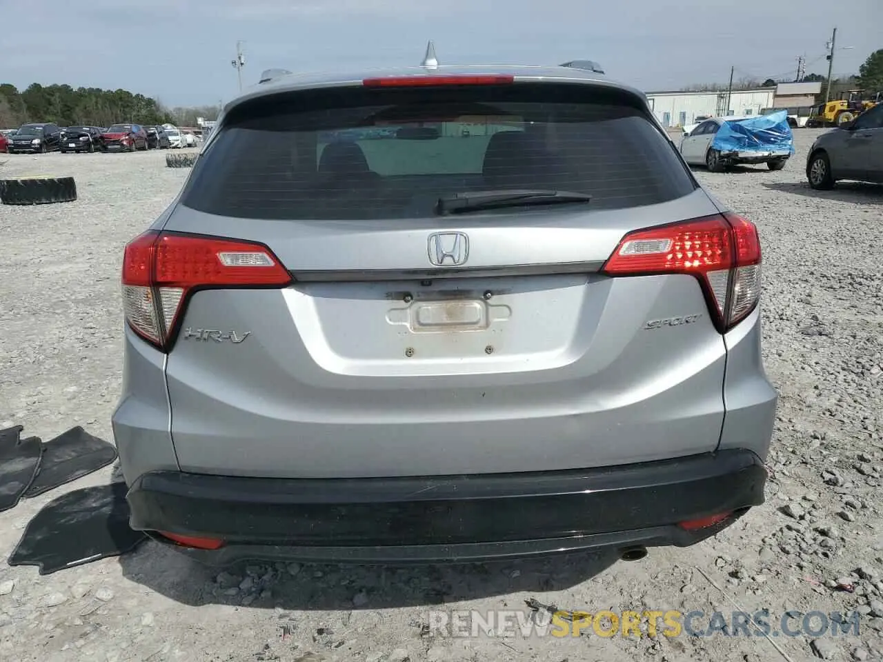 6 Photograph of a damaged car 3CZRU5H17KM721139 HONDA HR-V 2019