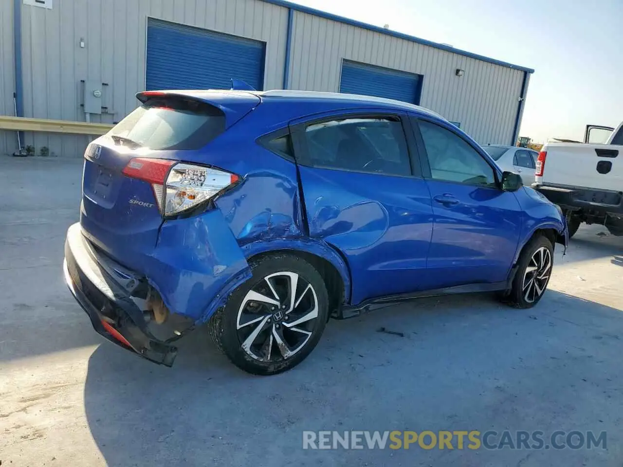 3 Photograph of a damaged car 3CZRU5H1XKG700378 HONDA HR-V 2019