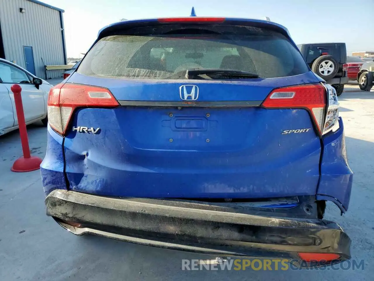 6 Photograph of a damaged car 3CZRU5H1XKG700378 HONDA HR-V 2019