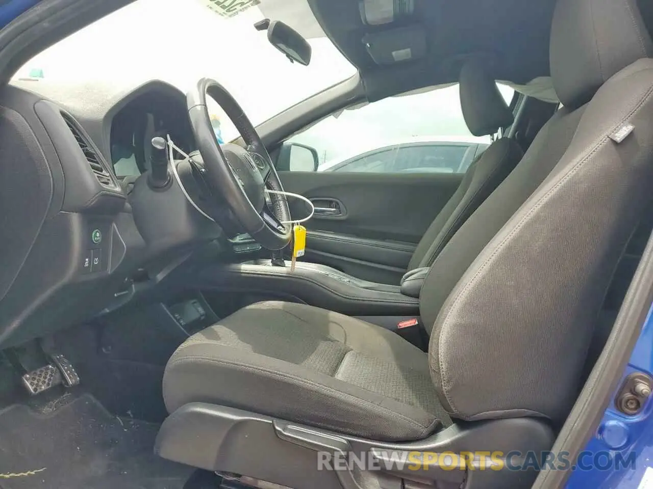 7 Photograph of a damaged car 3CZRU5H1XKG700378 HONDA HR-V 2019