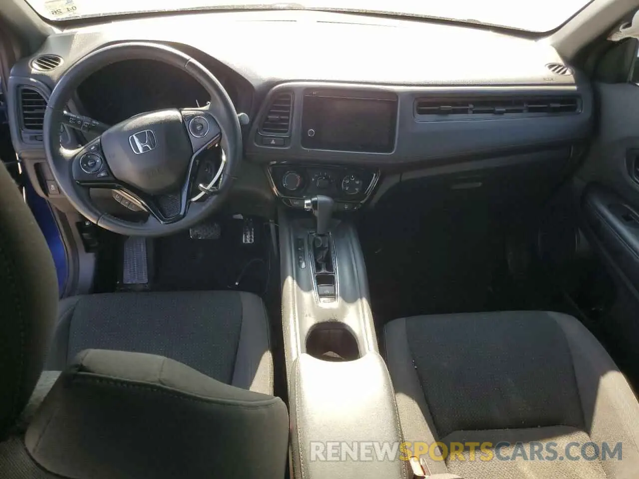 8 Photograph of a damaged car 3CZRU5H1XKG702194 HONDA HR-V 2019