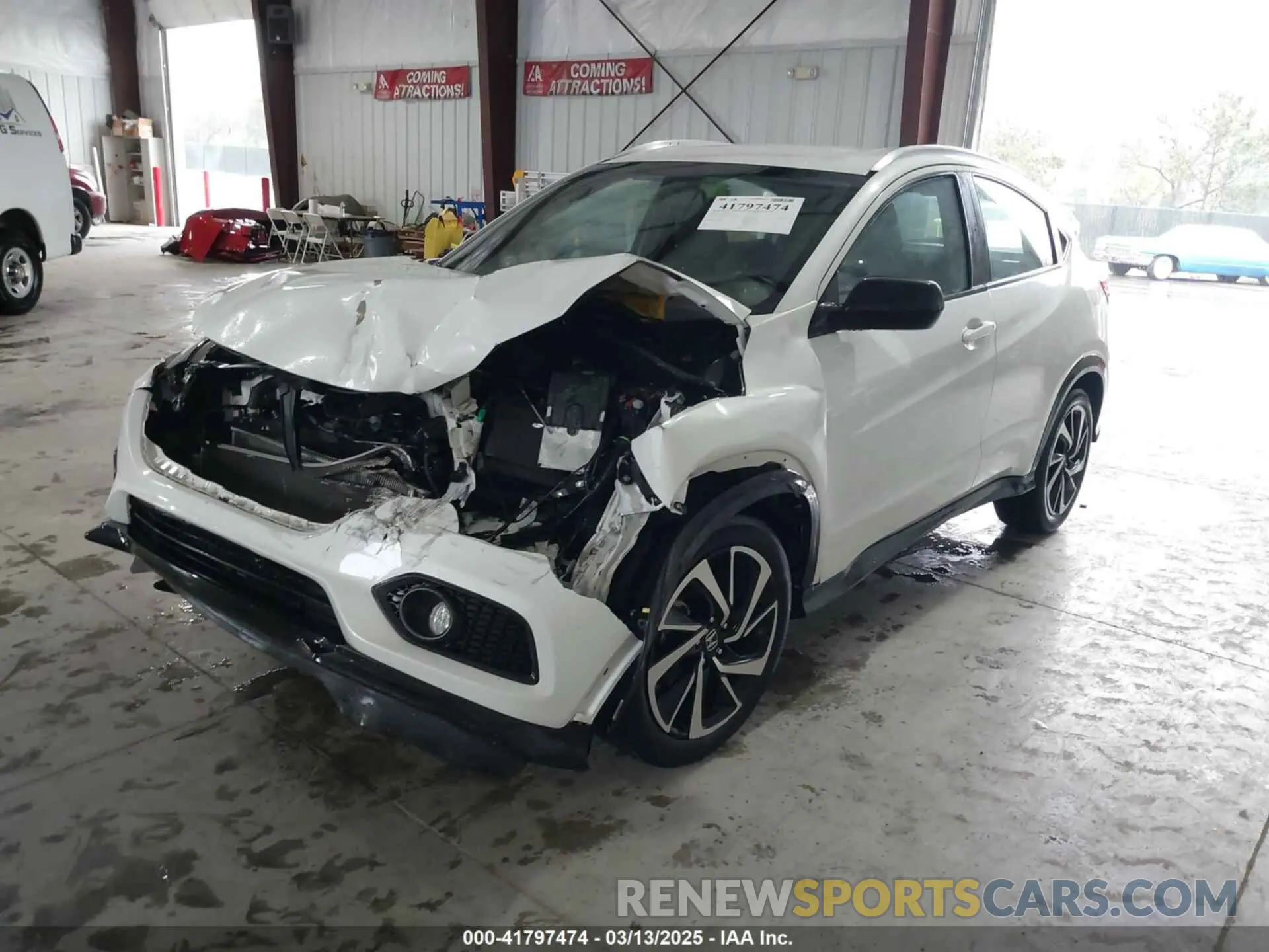 2 Photograph of a damaged car 3CZRU5H1XKM707526 HONDA HR-V 2019