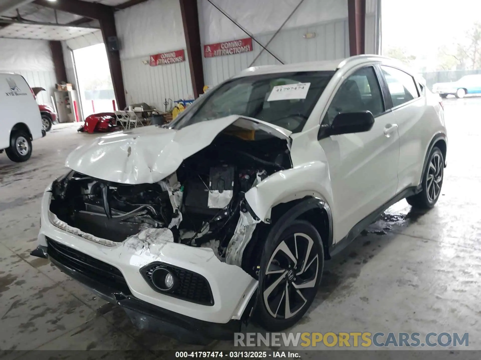 6 Photograph of a damaged car 3CZRU5H1XKM707526 HONDA HR-V 2019