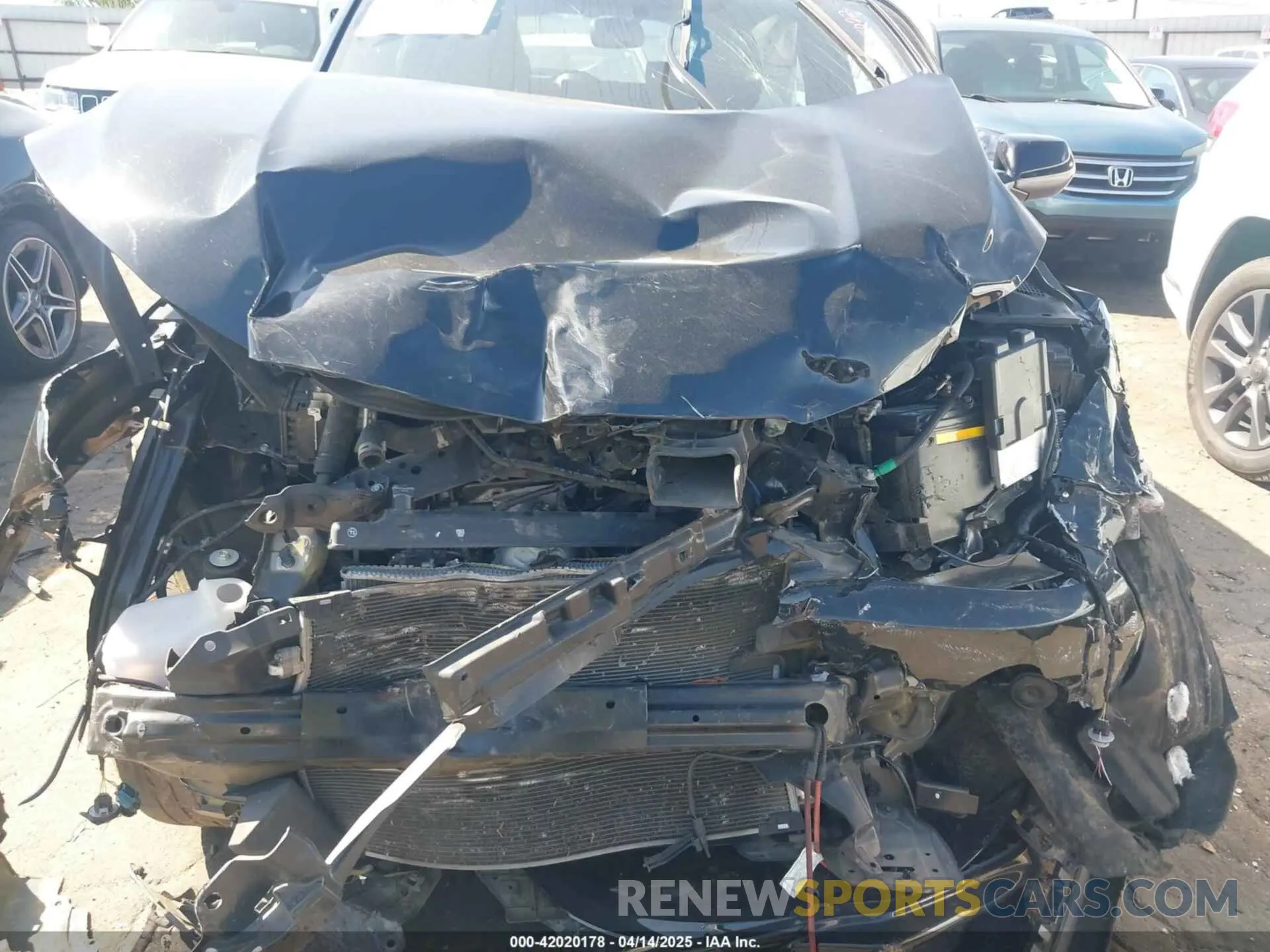6 Photograph of a damaged car 3CZRU5H1XKM728022 HONDA HR-V 2019
