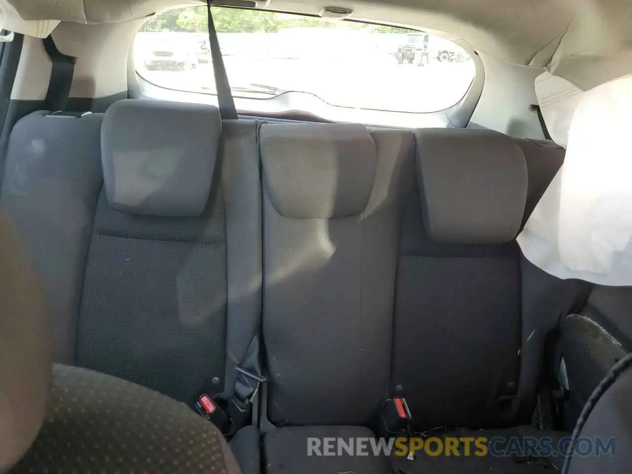 10 Photograph of a damaged car 3CZRU5H31KG715661 HONDA HR-V 2019