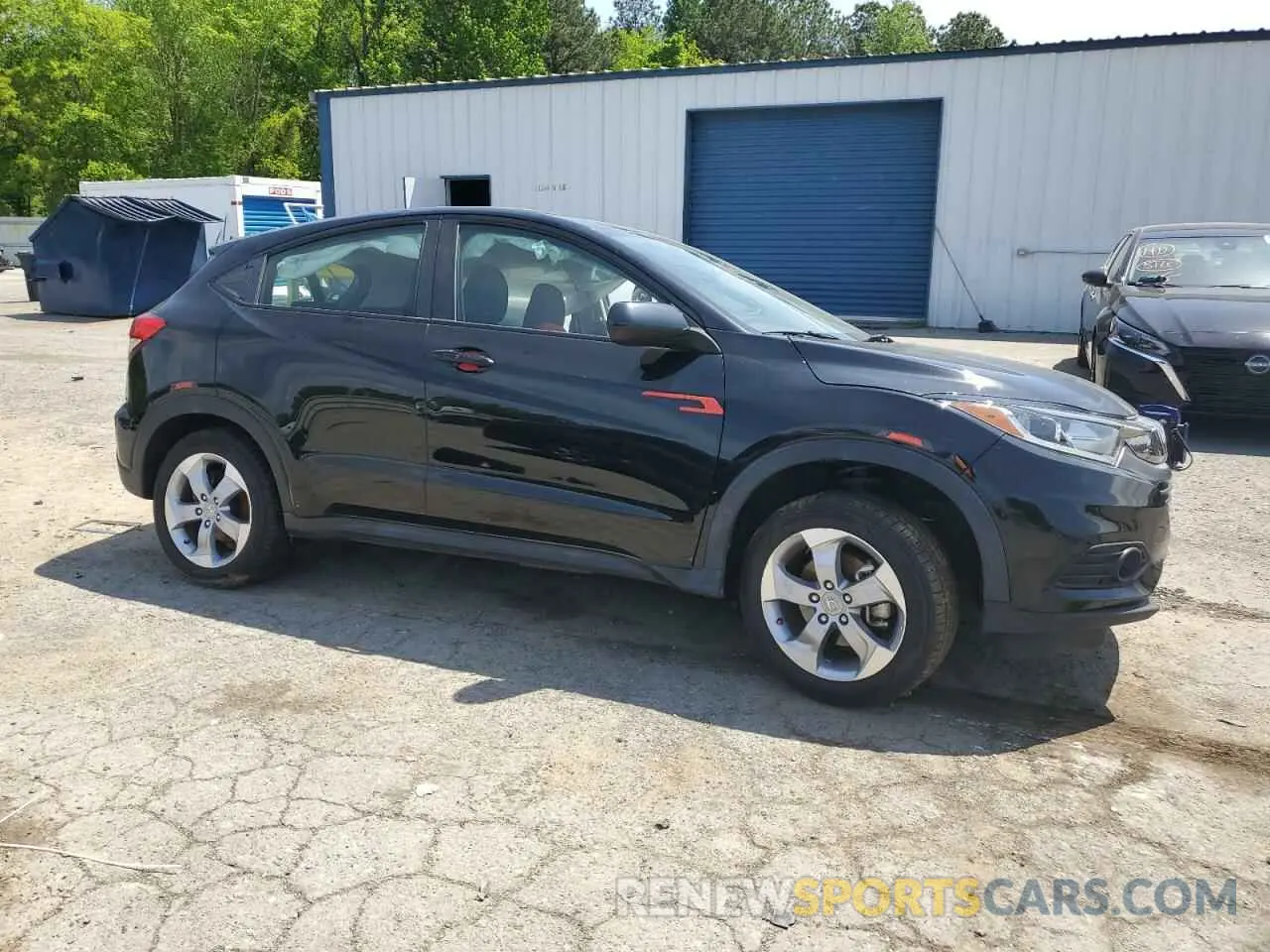 4 Photograph of a damaged car 3CZRU5H31KG715661 HONDA HR-V 2019