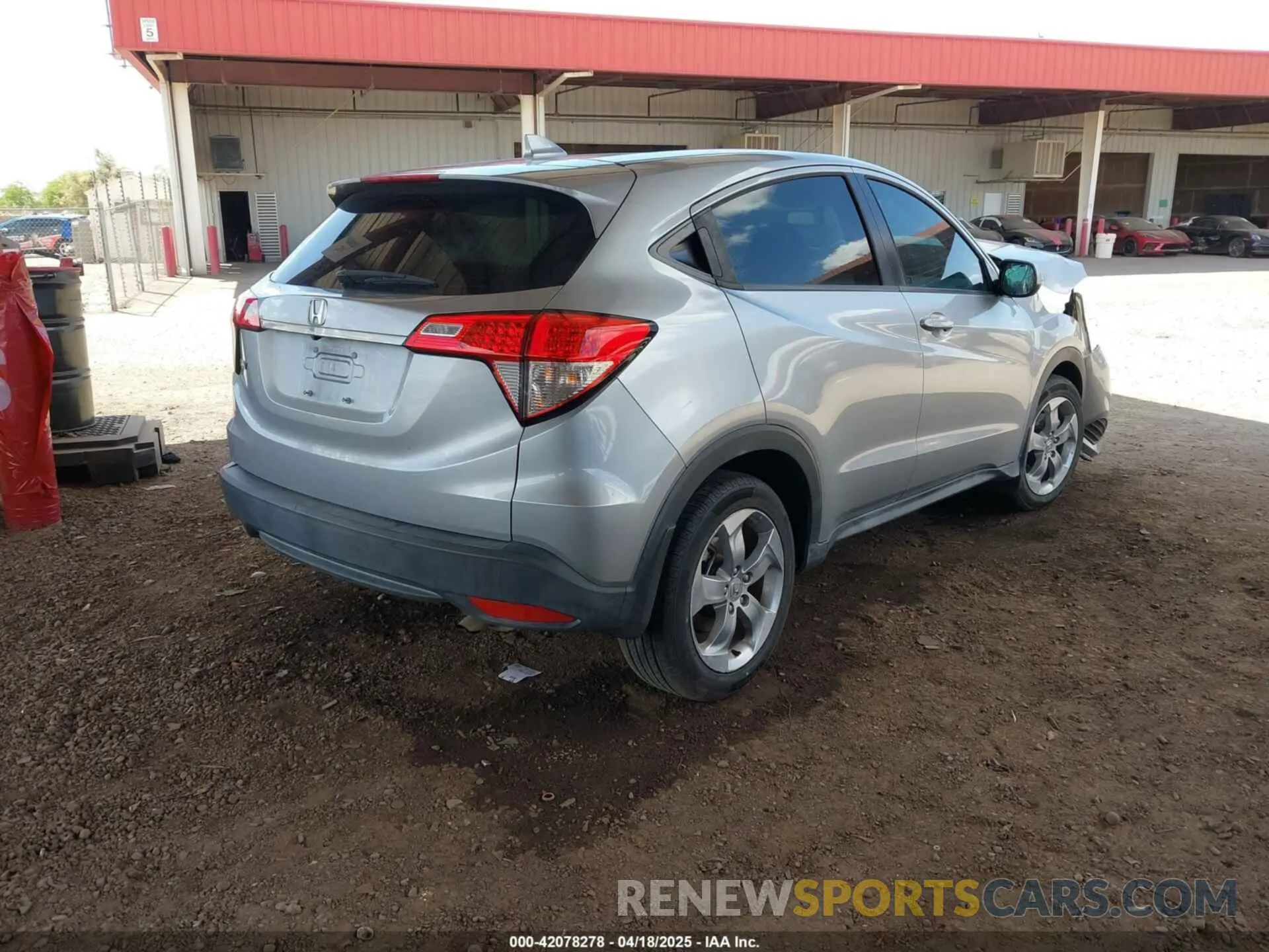 4 Photograph of a damaged car 3CZRU5H32KG701297 HONDA HR-V 2019
