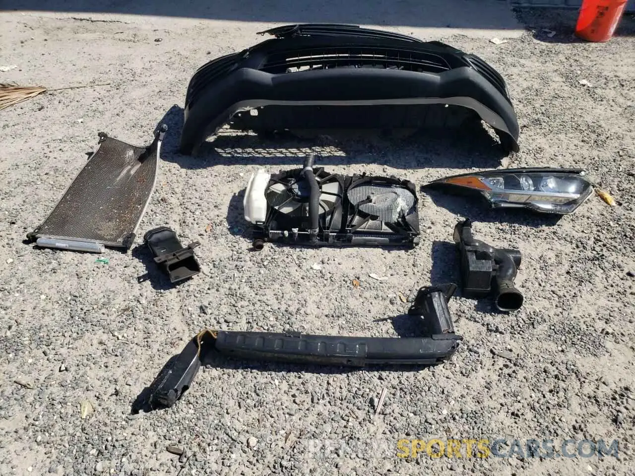 13 Photograph of a damaged car 3CZRU5H32KG713966 HONDA HR-V 2019