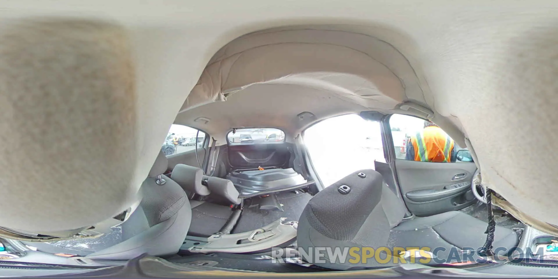 14 Photograph of a damaged car 3CZRU5H32KM720501 HONDA HR-V 2019