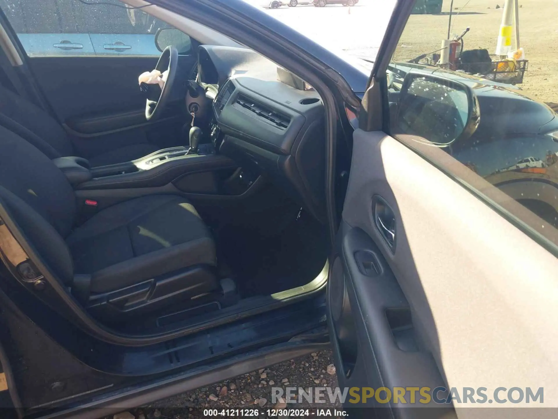 5 Photograph of a damaged car 3CZRU5H33KG707965 HONDA HR-V 2019