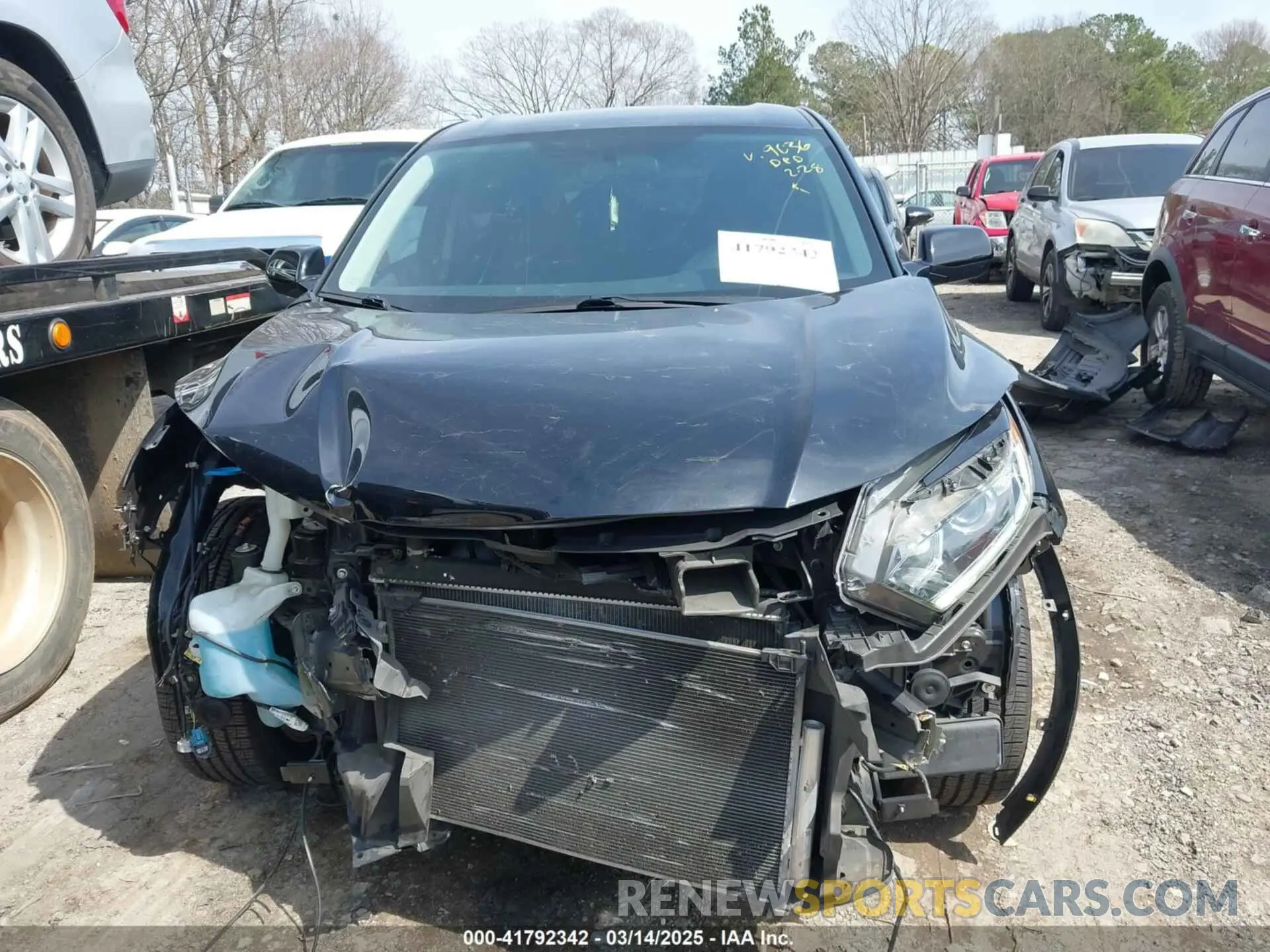 12 Photograph of a damaged car 3CZRU5H33KG709036 HONDA HR-V 2019