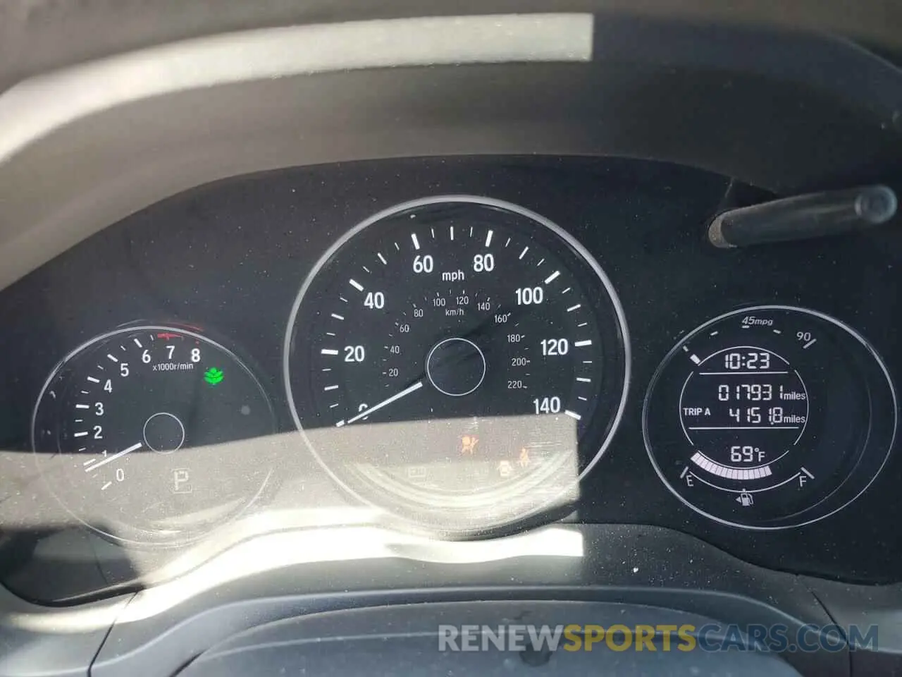 9 Photograph of a damaged car 3CZRU5H33KM702122 HONDA HR-V 2019