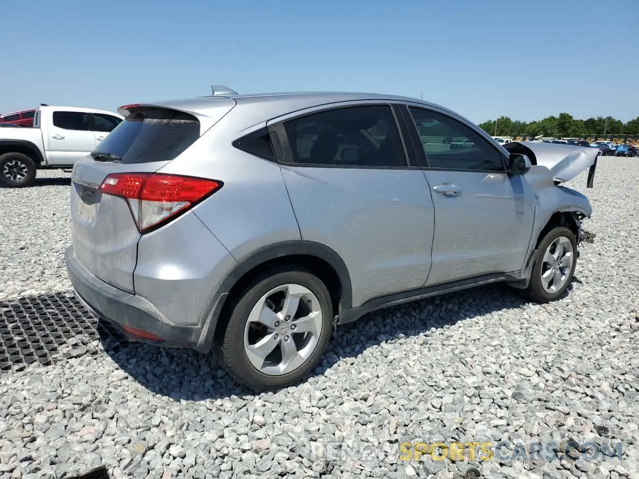 3 Photograph of a damaged car 3CZRU5H34KG706405 HONDA HR-V 2019