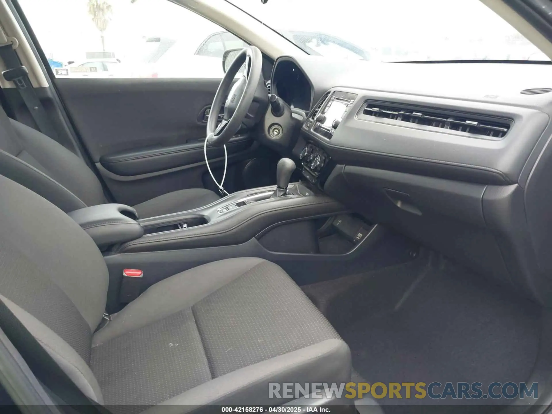 5 Photograph of a damaged car 3CZRU5H35KG711998 HONDA HR-V 2019