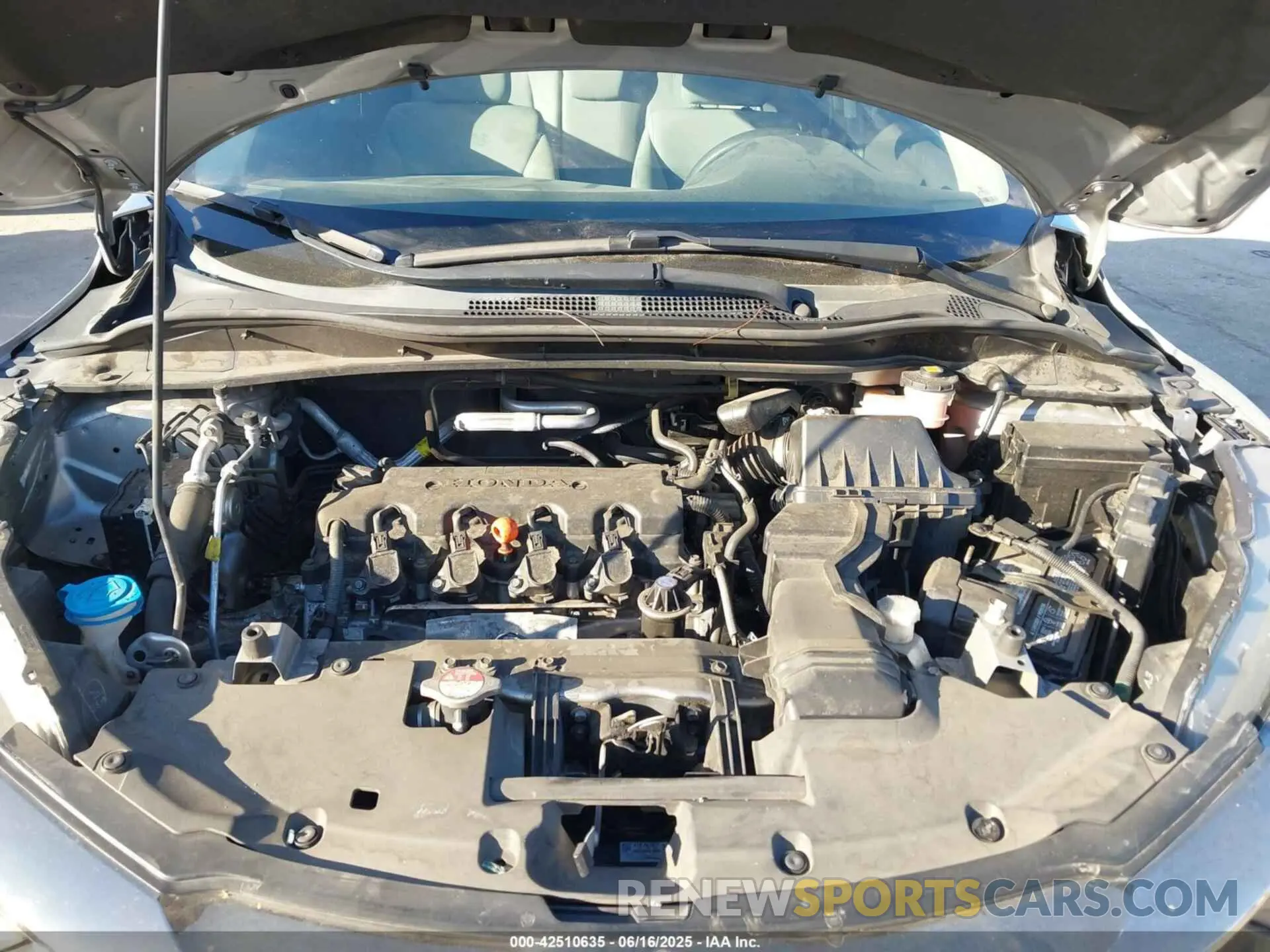10 Photograph of a damaged car 3CZRU5H35KM710304 HONDA HR-V 2019