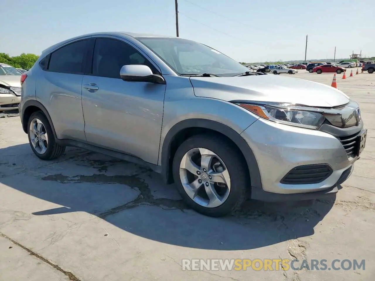 4 Photograph of a damaged car 3CZRU5H36KG705840 HONDA HR-V 2019