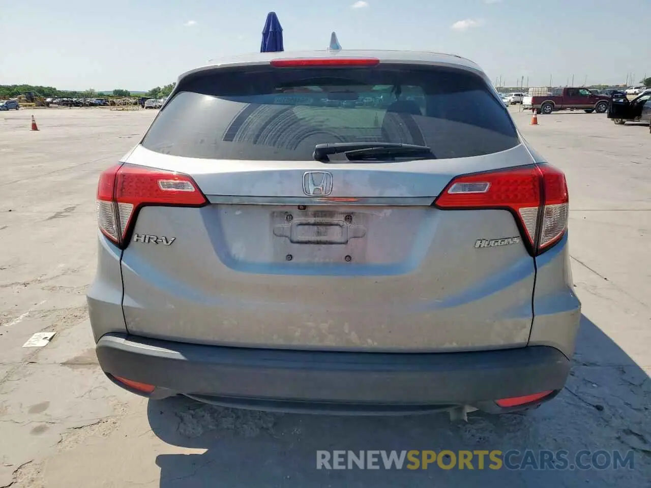 6 Photograph of a damaged car 3CZRU5H36KG705840 HONDA HR-V 2019