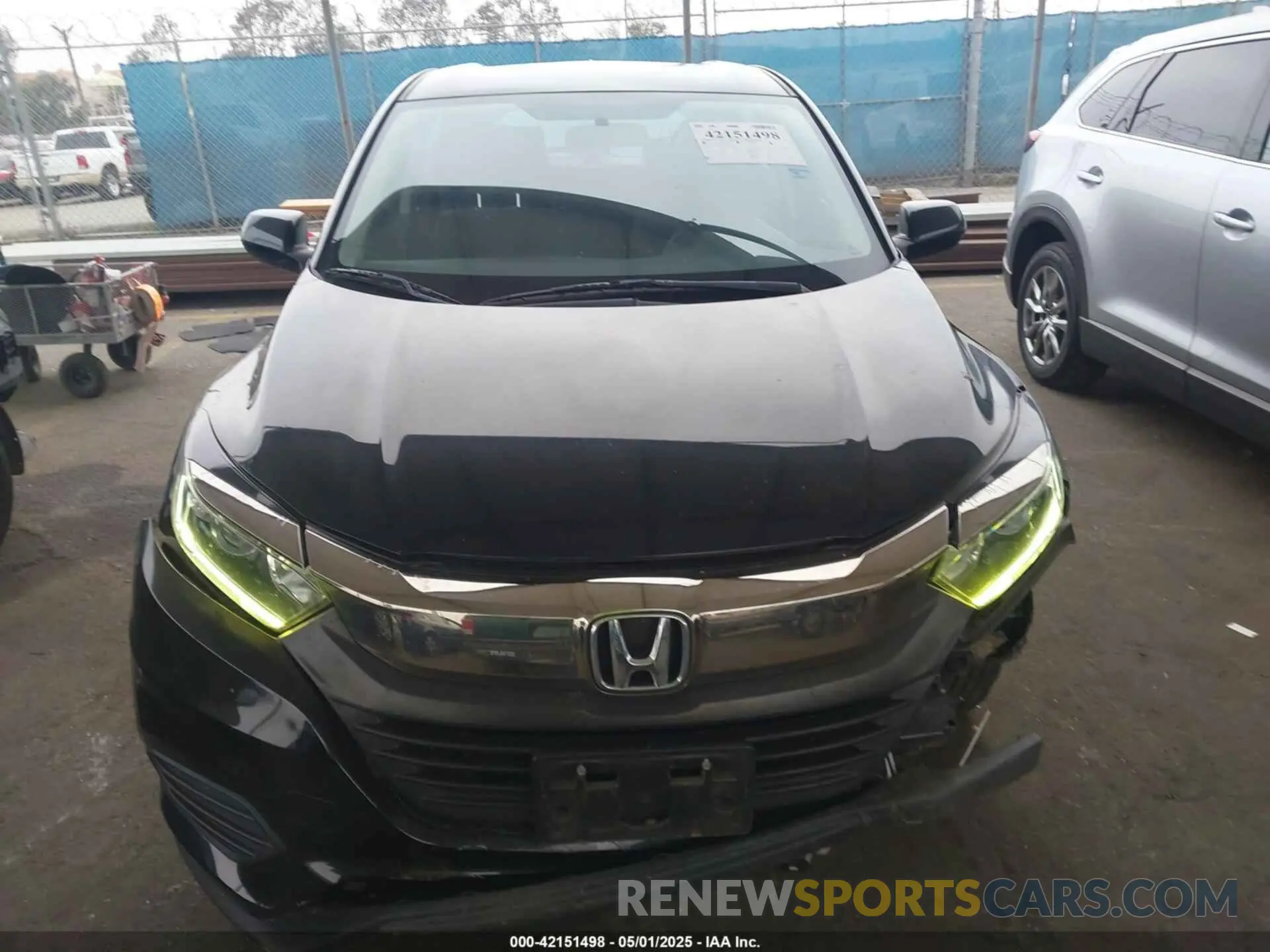 12 Photograph of a damaged car 3CZRU5H36KG709208 HONDA HR-V 2019