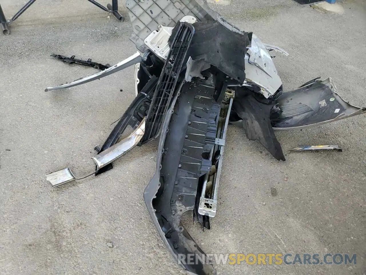 14 Photograph of a damaged car 3CZRU5H38KG714457 HONDA HR-V 2019