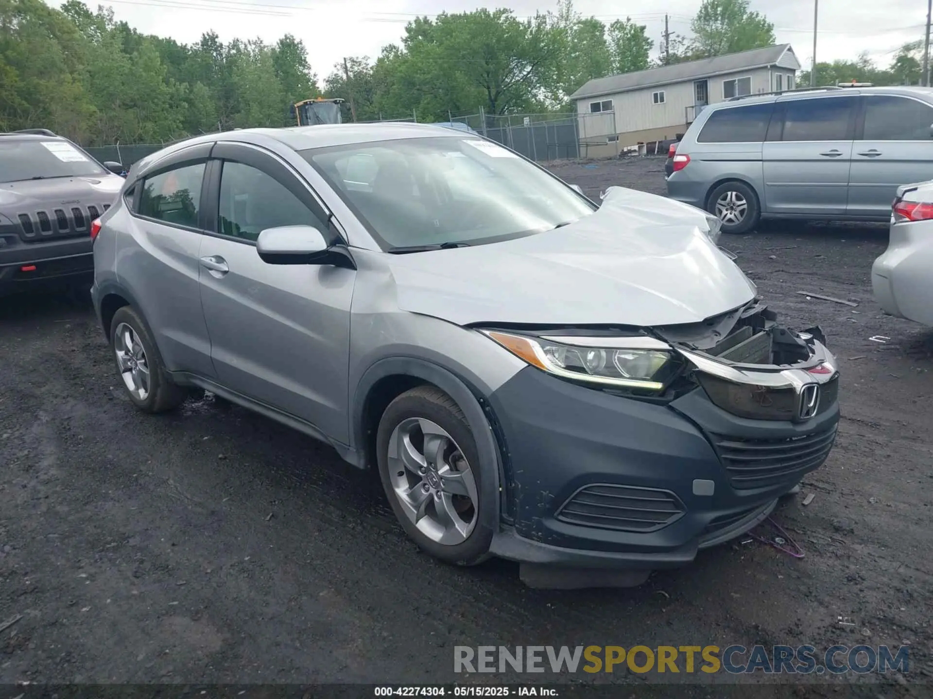1 Photograph of a damaged car 3CZRU5H39KG703872 HONDA HR-V 2019