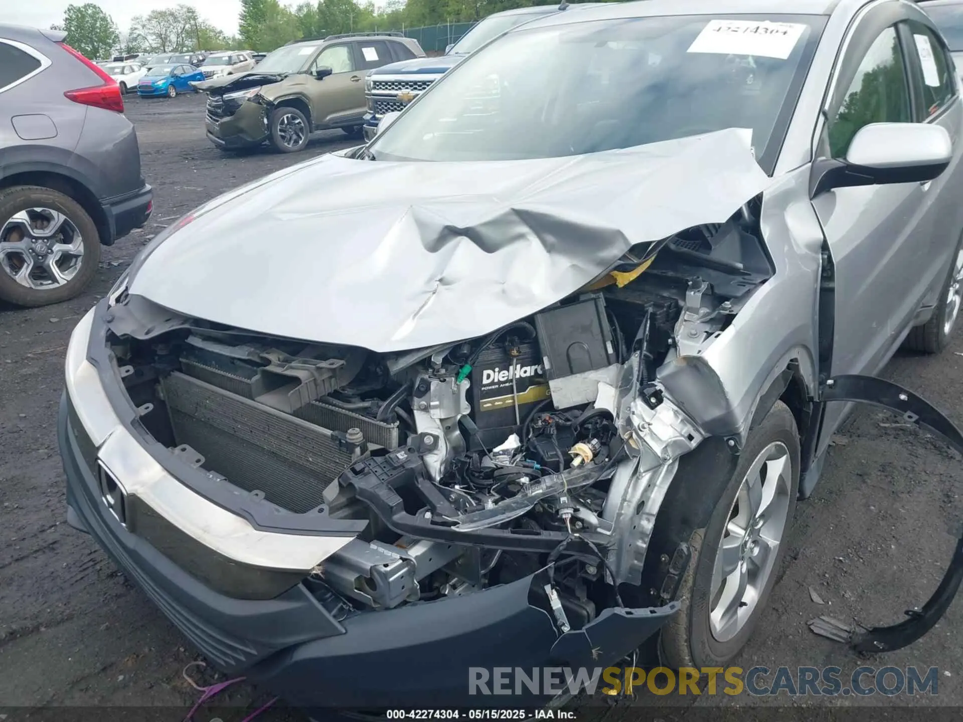 6 Photograph of a damaged car 3CZRU5H39KG703872 HONDA HR-V 2019