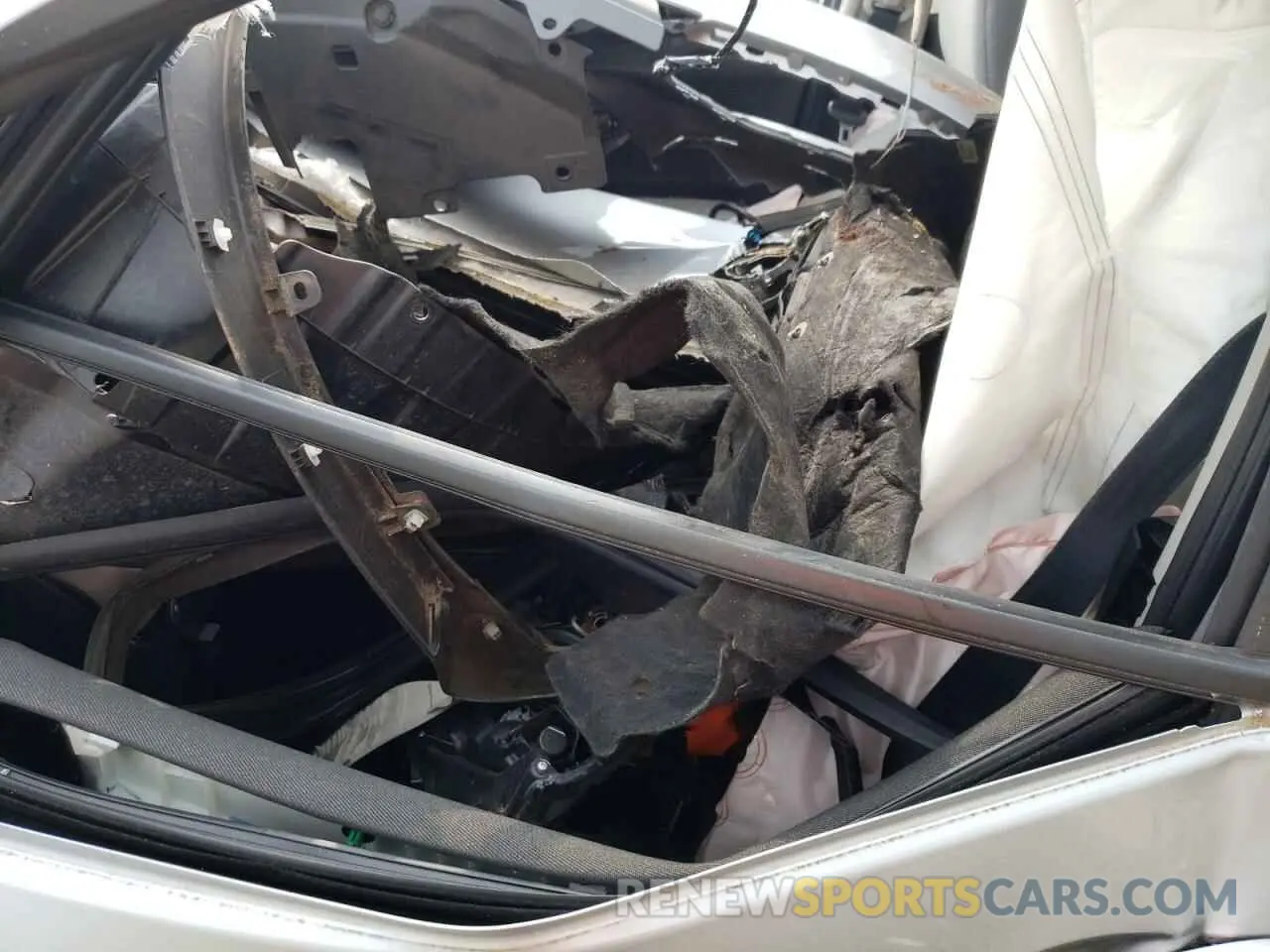 7 Photograph of a damaged car 3CZRU5H39KM724982 HONDA HR-V 2019