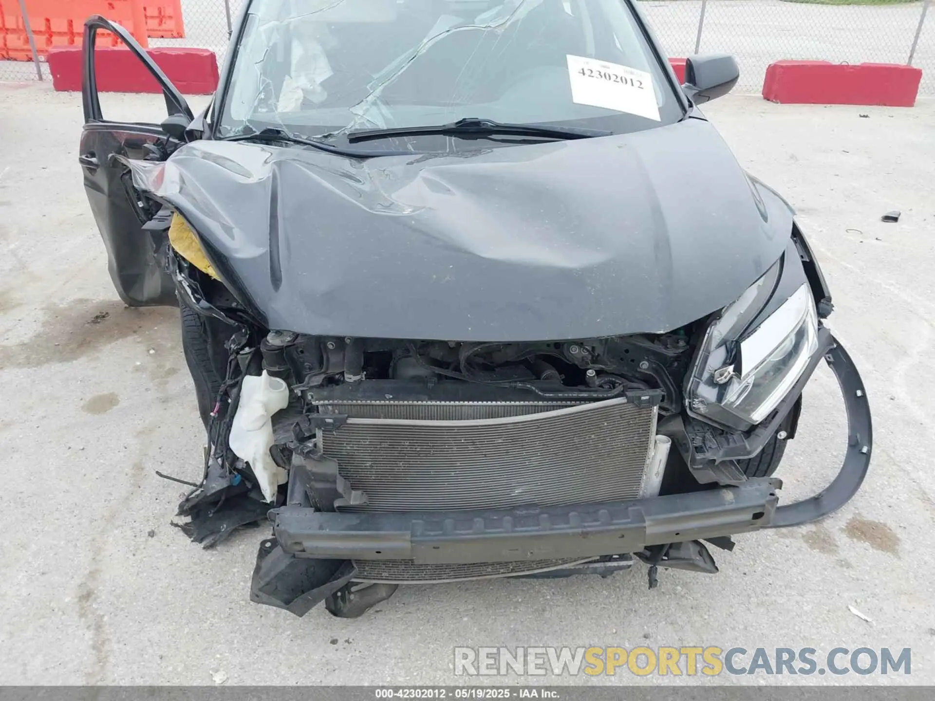 6 Photograph of a damaged car 3CZRU5H3XKM719659 HONDA HR-V 2019