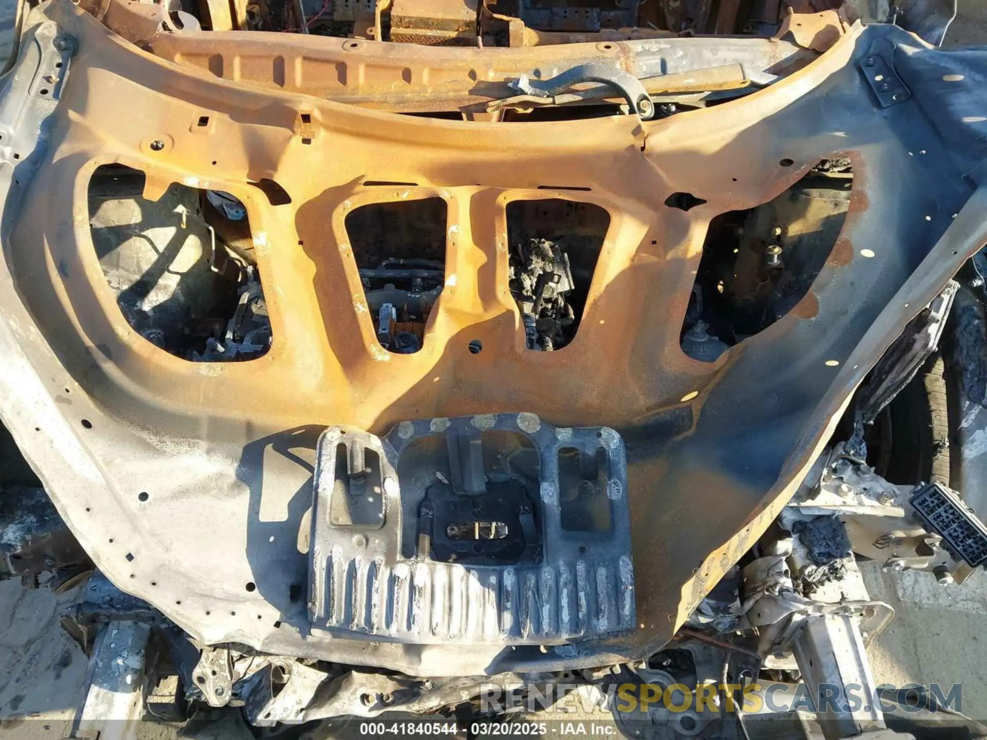 10 Photograph of a damaged car 3CZRU5H3XKM724246 HONDA HR-V 2019