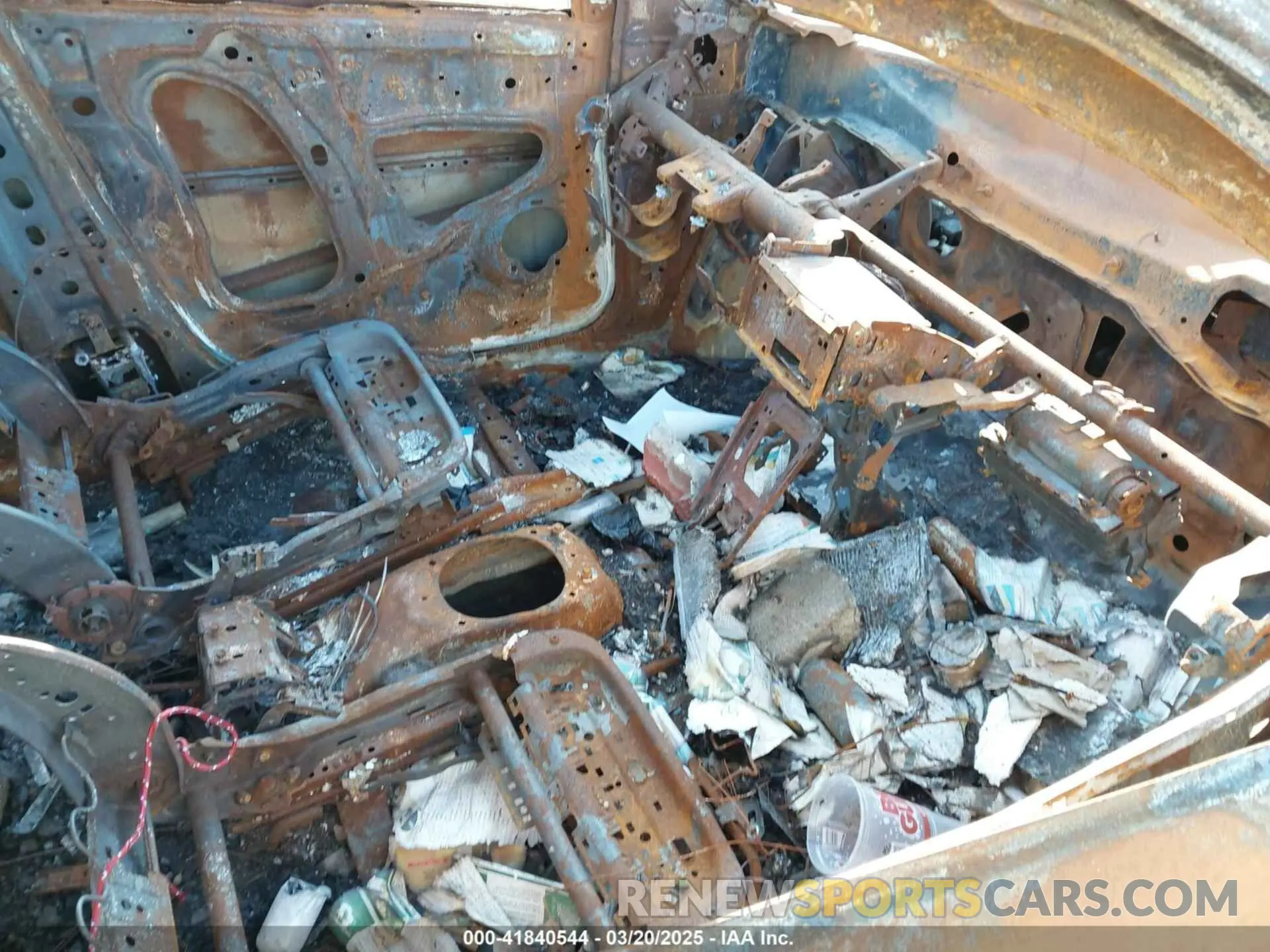 5 Photograph of a damaged car 3CZRU5H3XKM724246 HONDA HR-V 2019