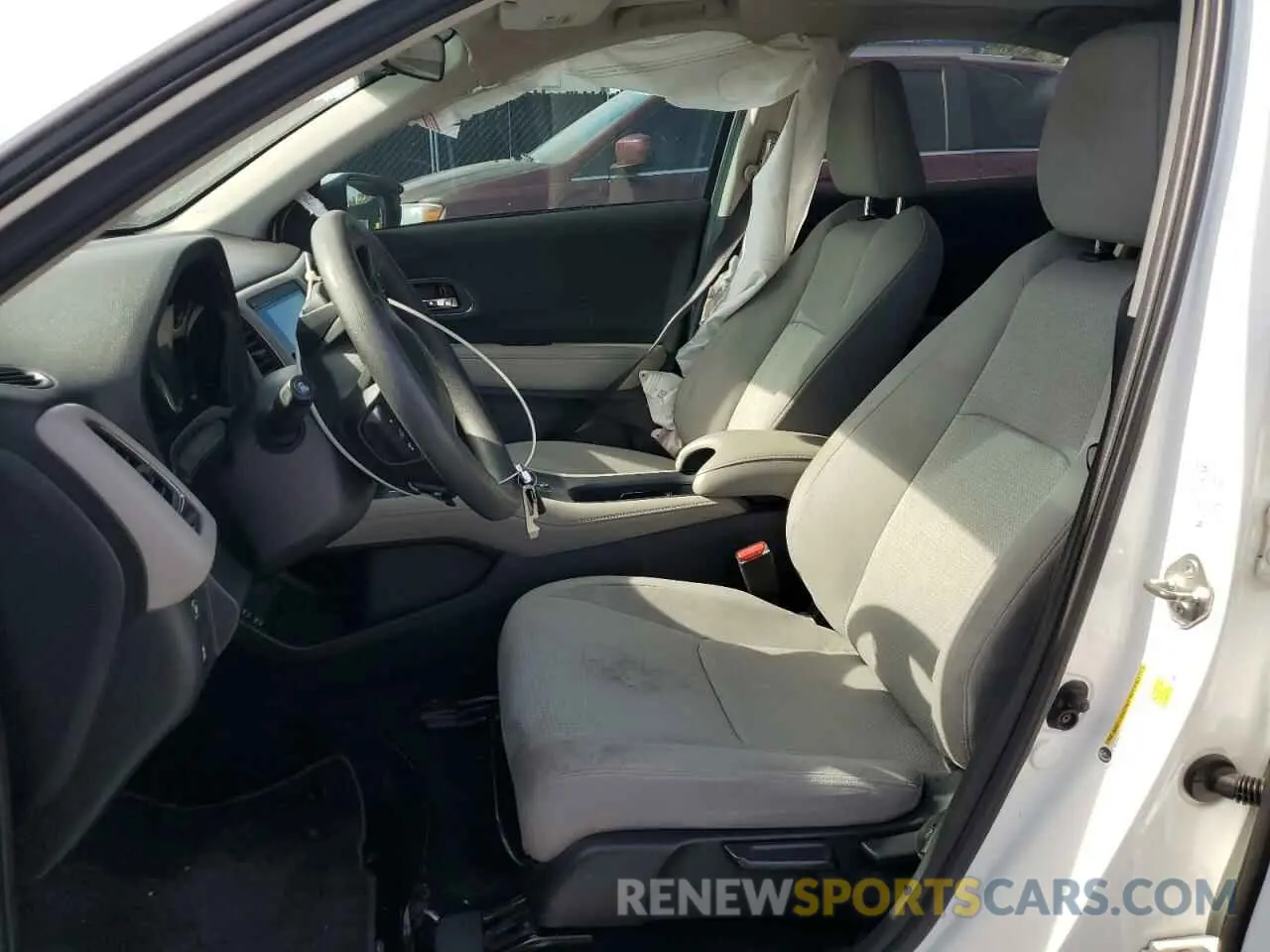 7 Photograph of a damaged car 3CZRU5H50KM705092 HONDA HR-V 2019